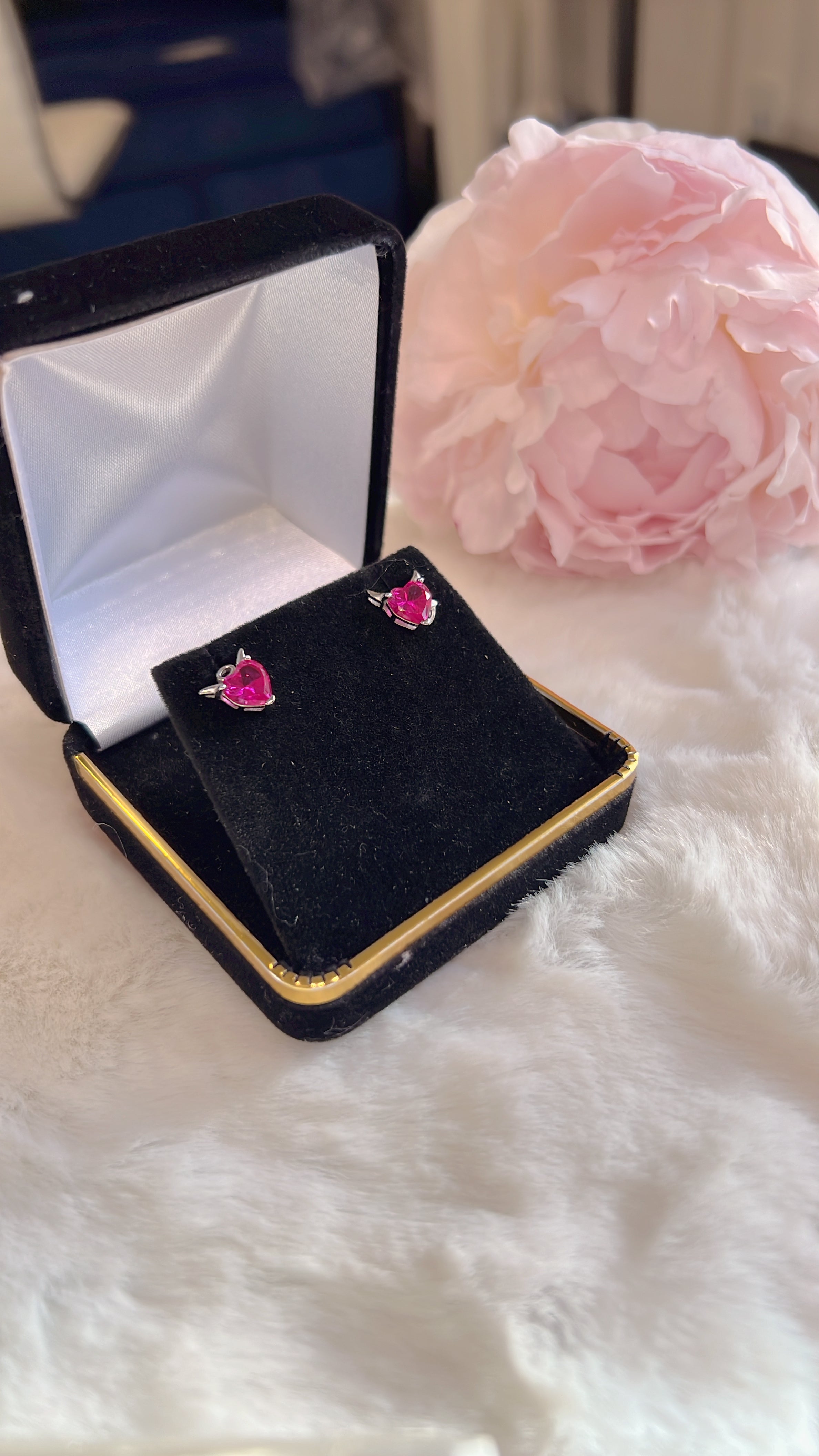 "Dile al Amor" Silver Earrings