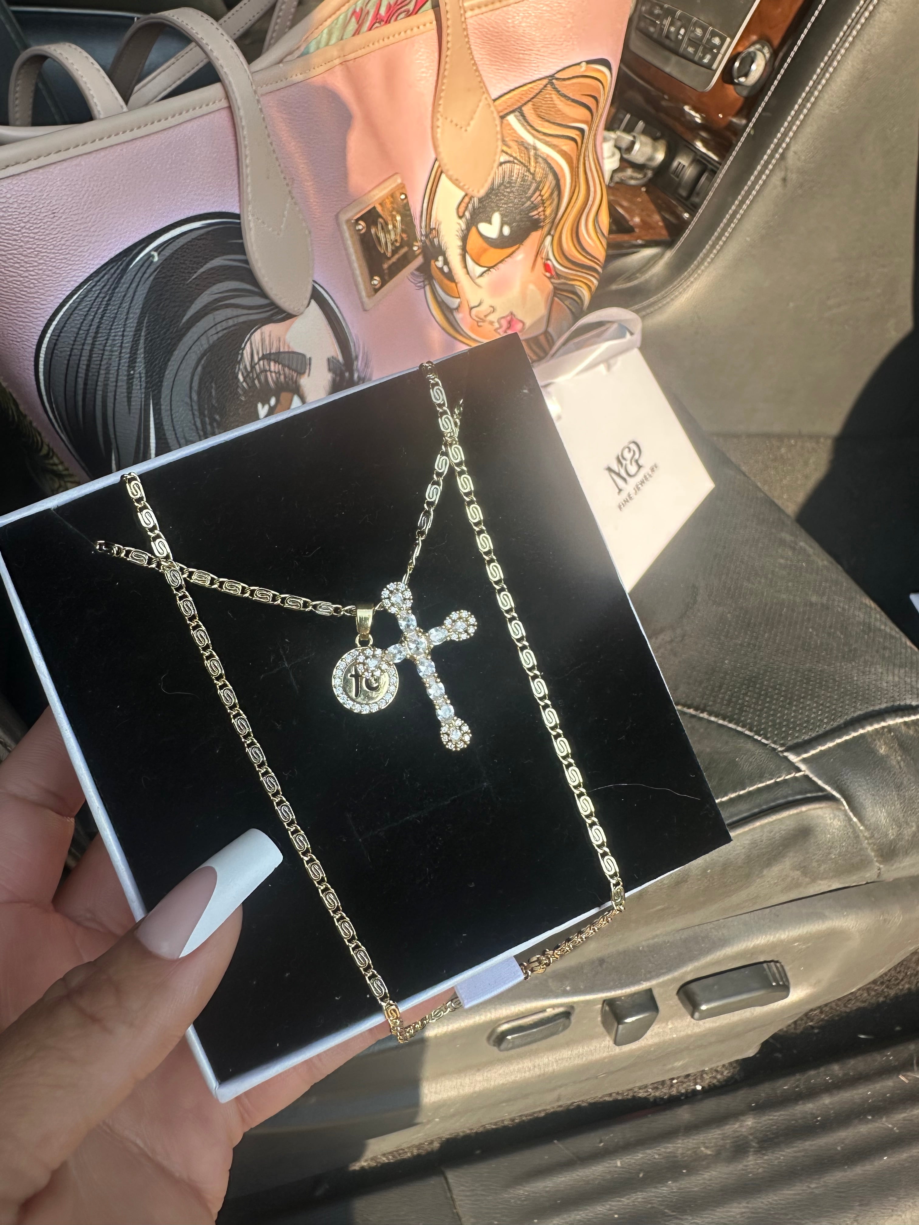 Bendición Sagrada Necklace