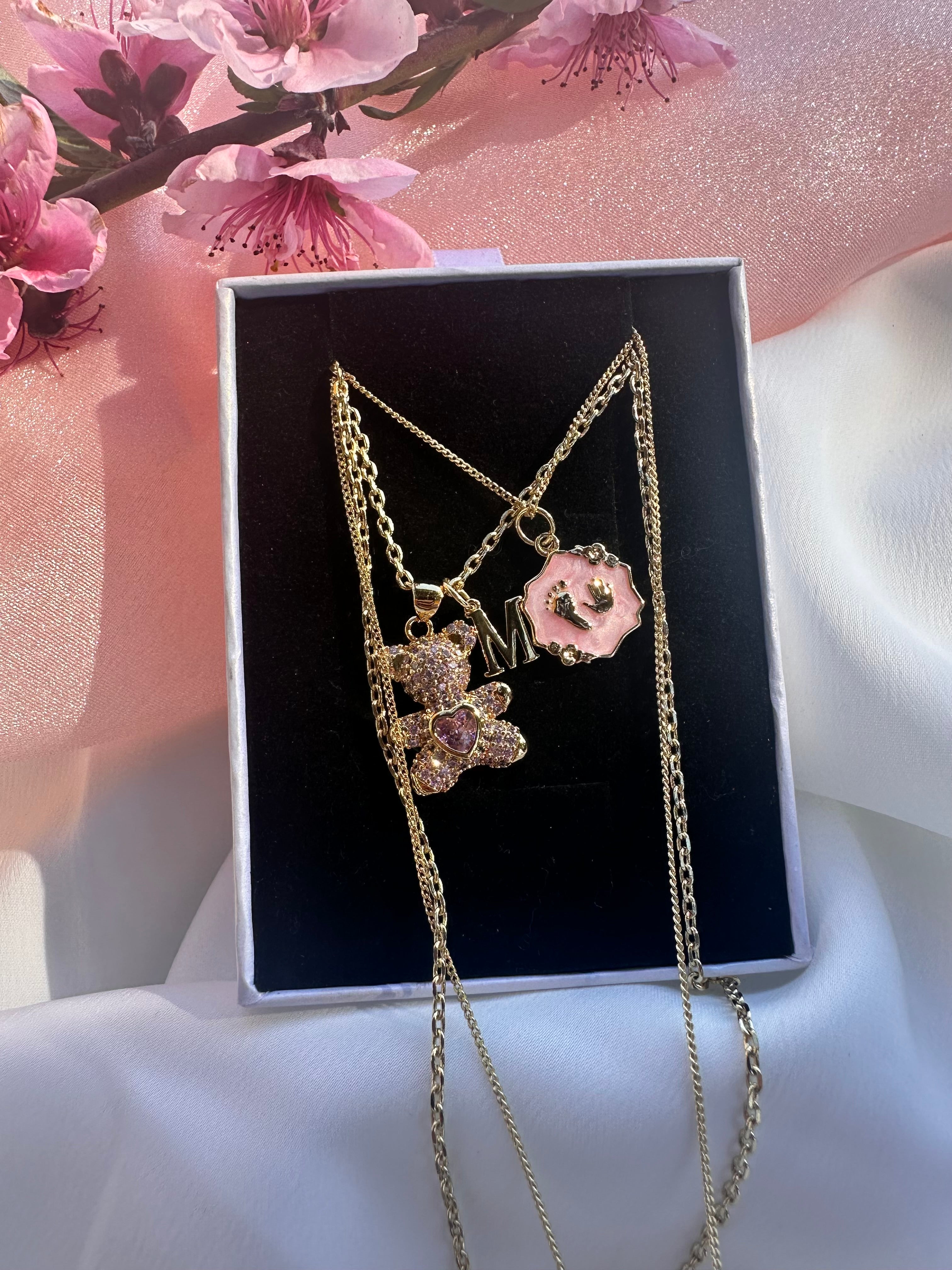 Sweet Momma Bear Necklace Set