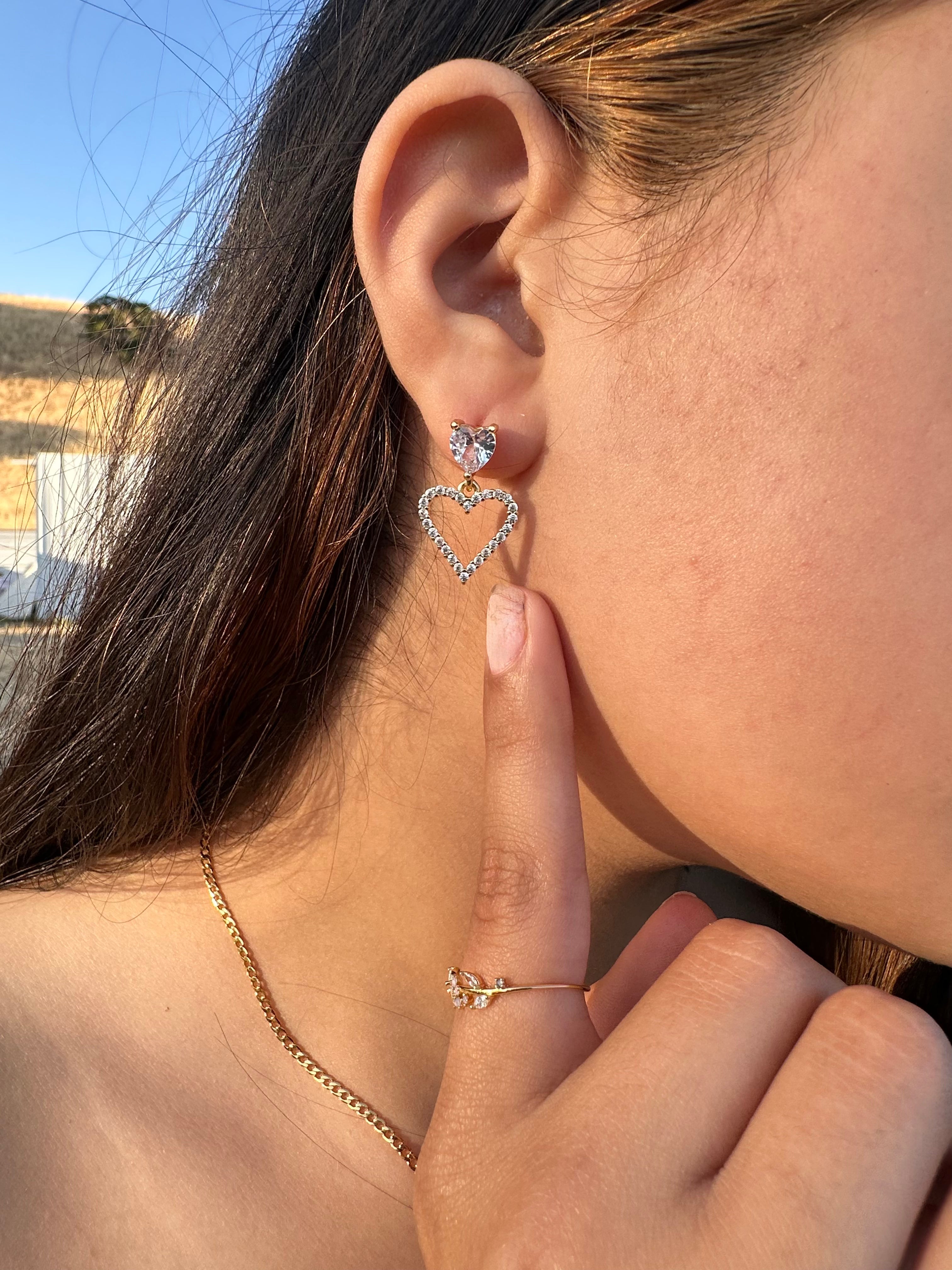 La Más Enamorada Earrings