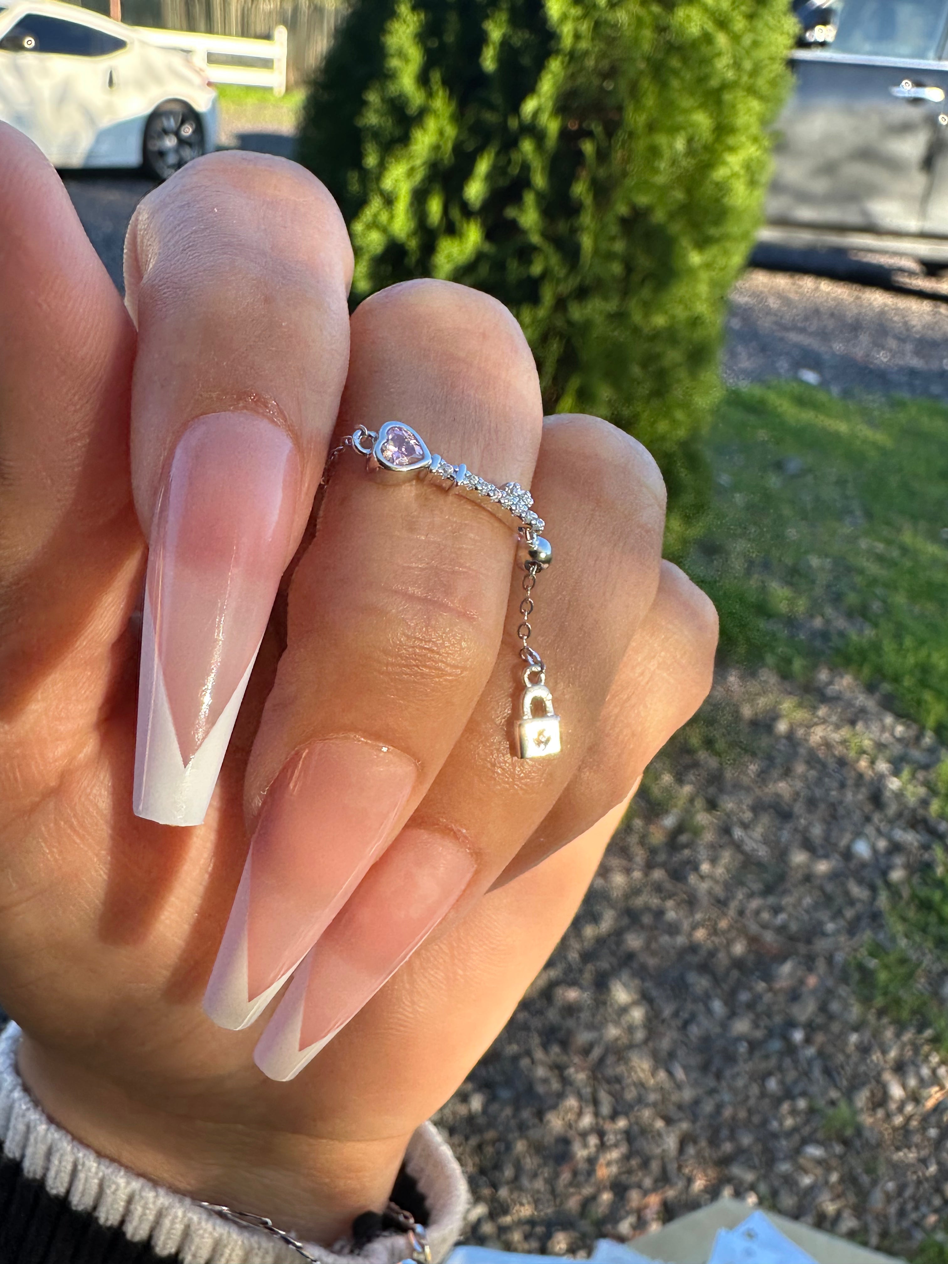 Anillo con candado de plata esterlina