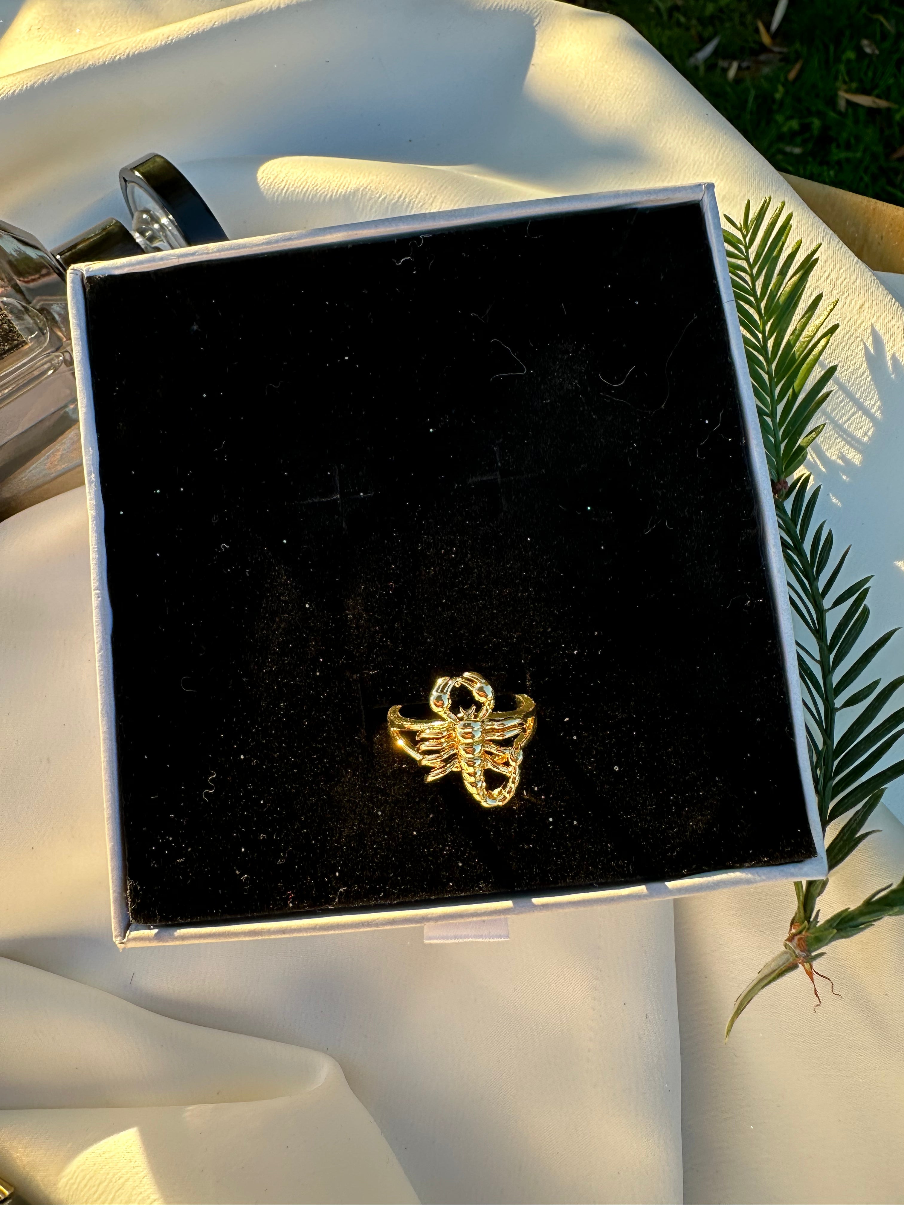 Anillo Escorpión Oro