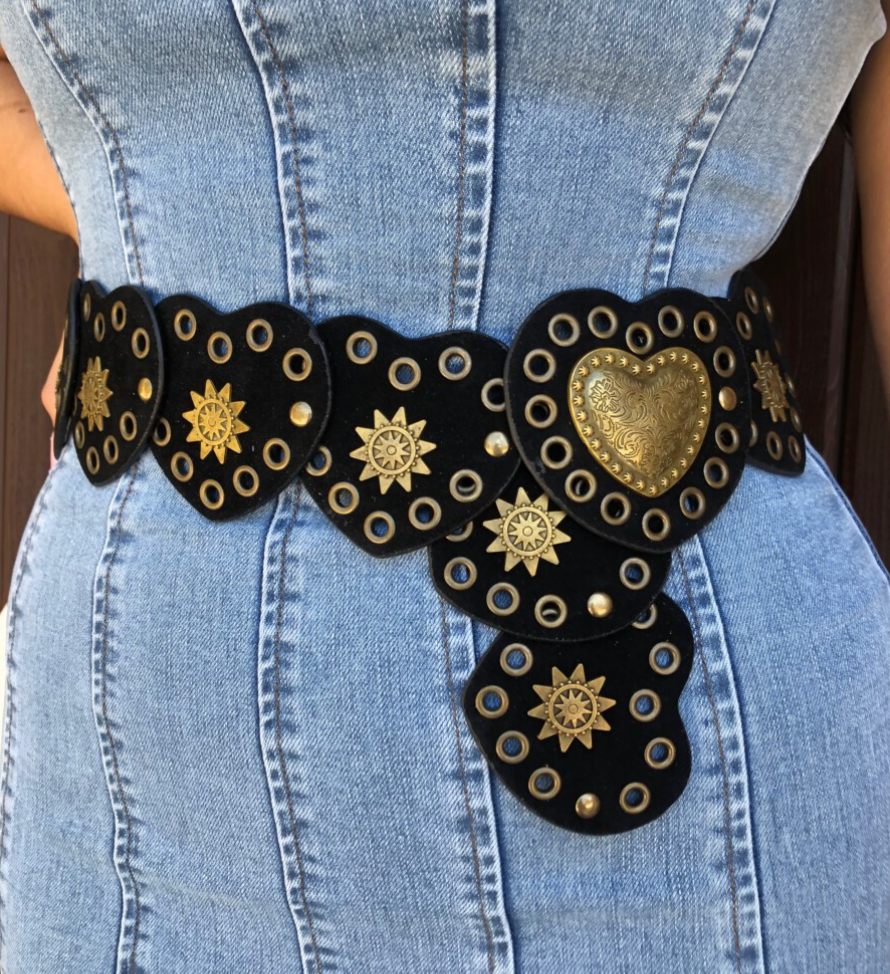 37" Vaquerita Western Heart Belt