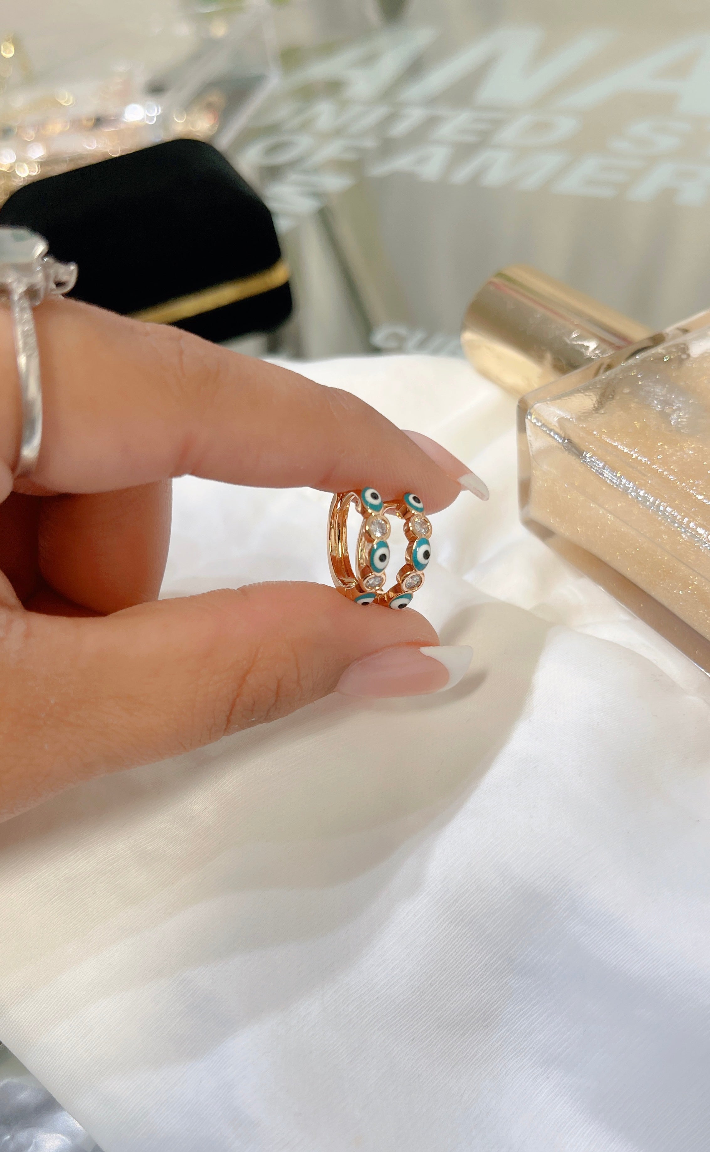 Huggies Evil Eye (pendientes)