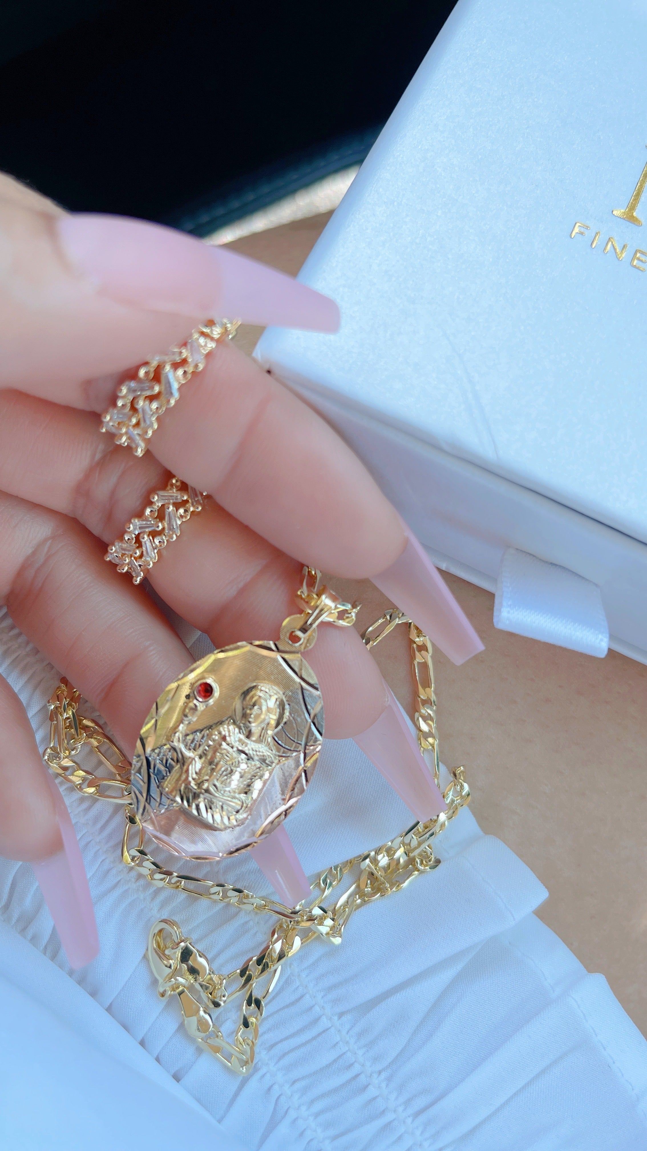 Collar de rubíes de fe genuina