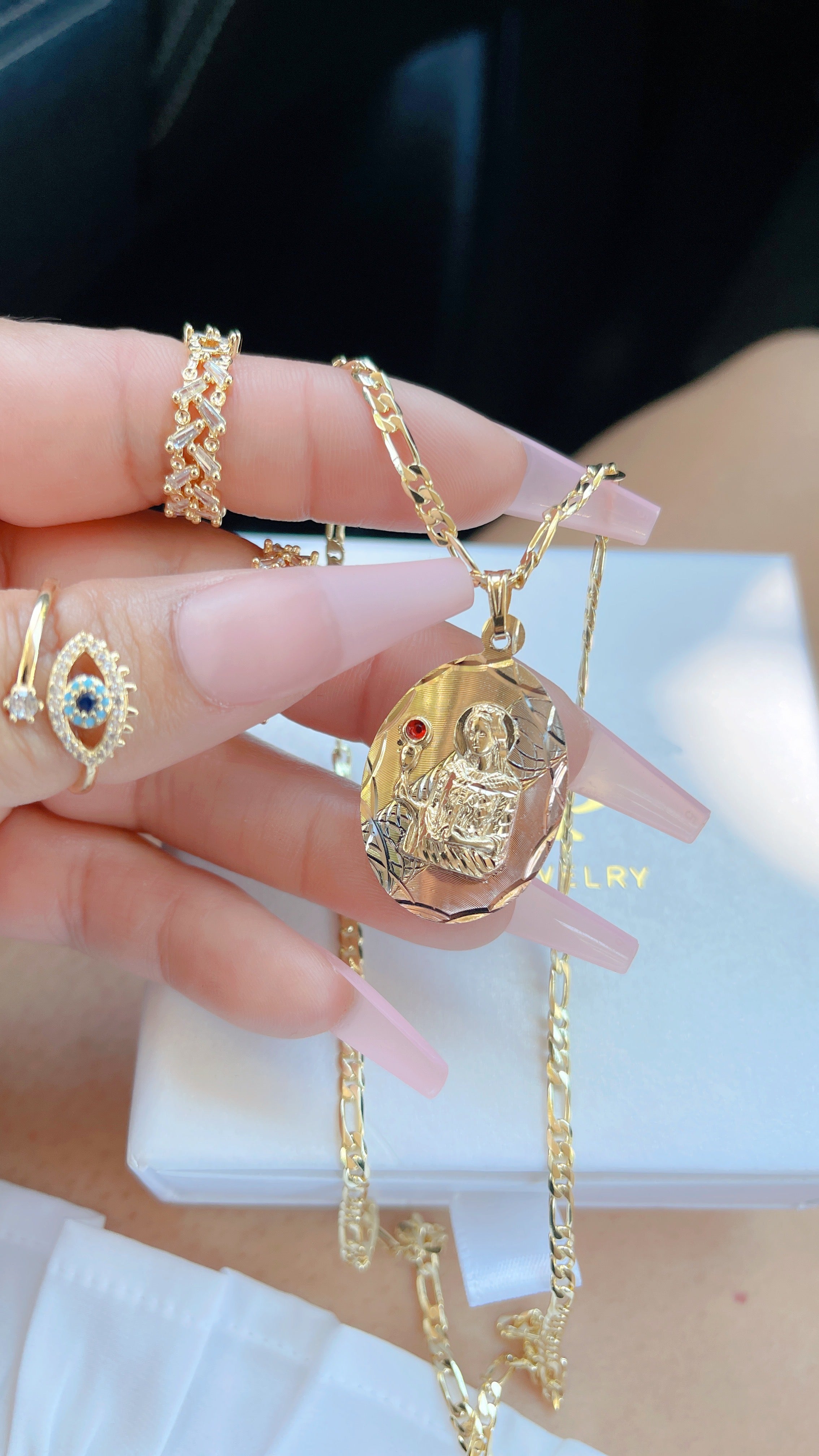 Collar de rubíes de fe genuina