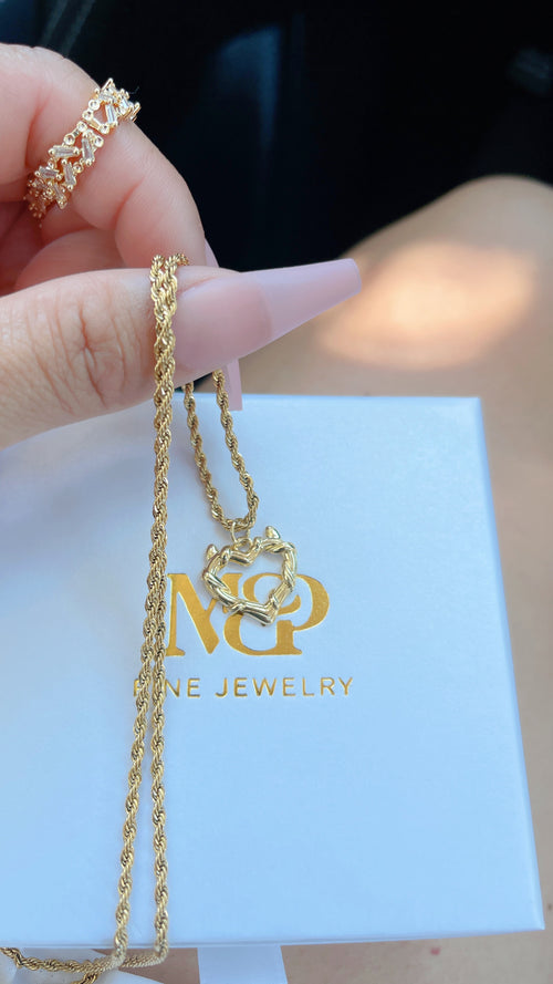El Corazon Curado Necklace