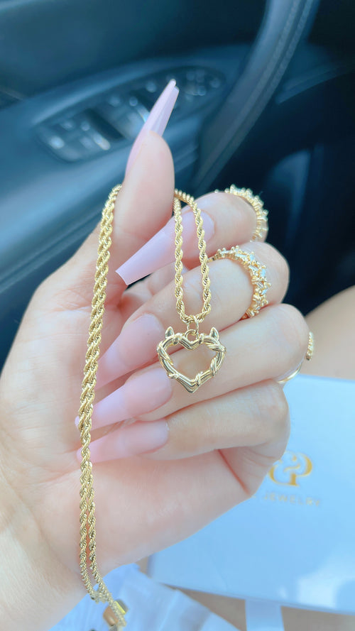 El Corazon Curado Necklace