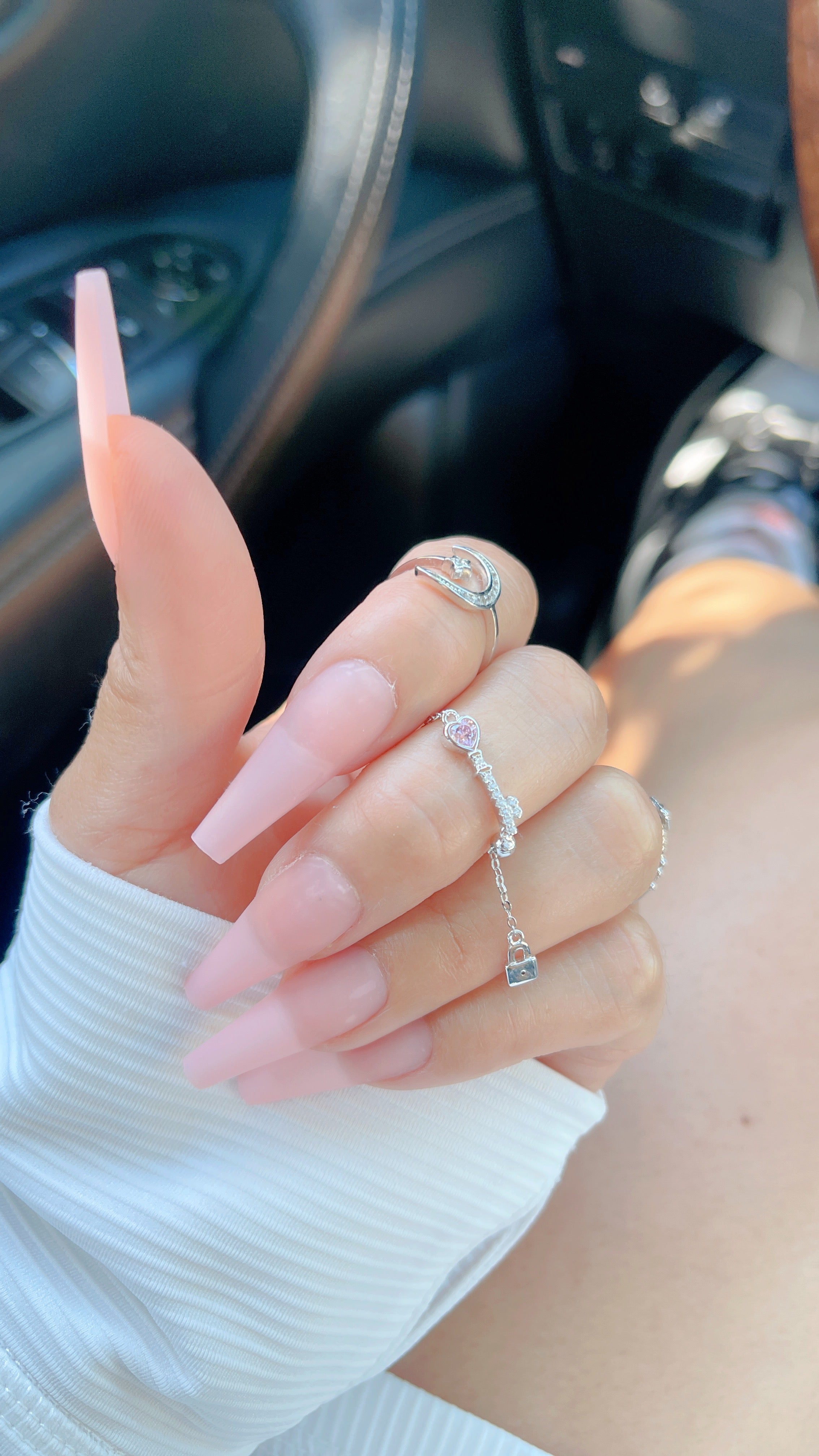 Anillo con candado de plata esterlina