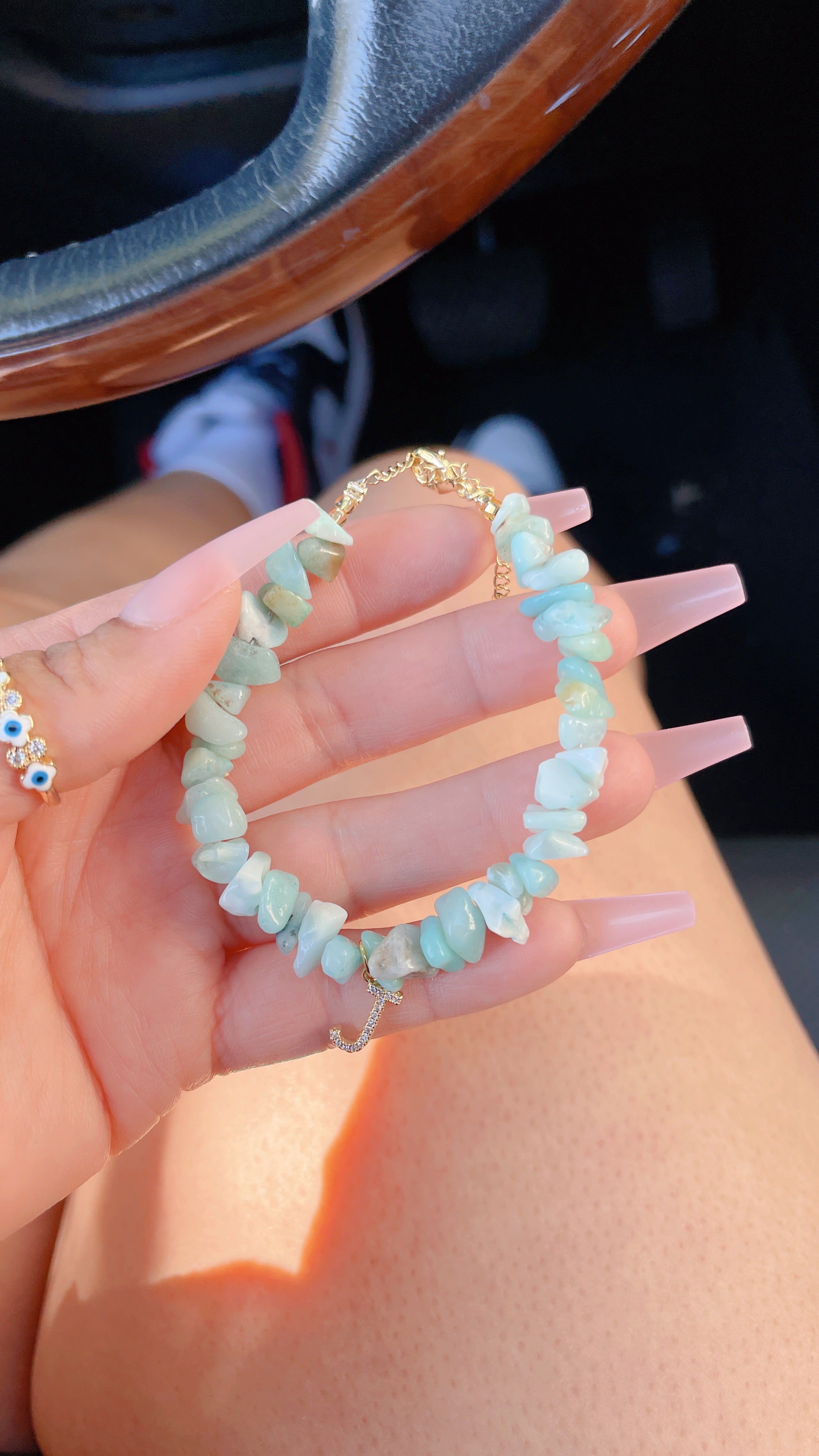 Pulsera calmante con inicial de amazonita