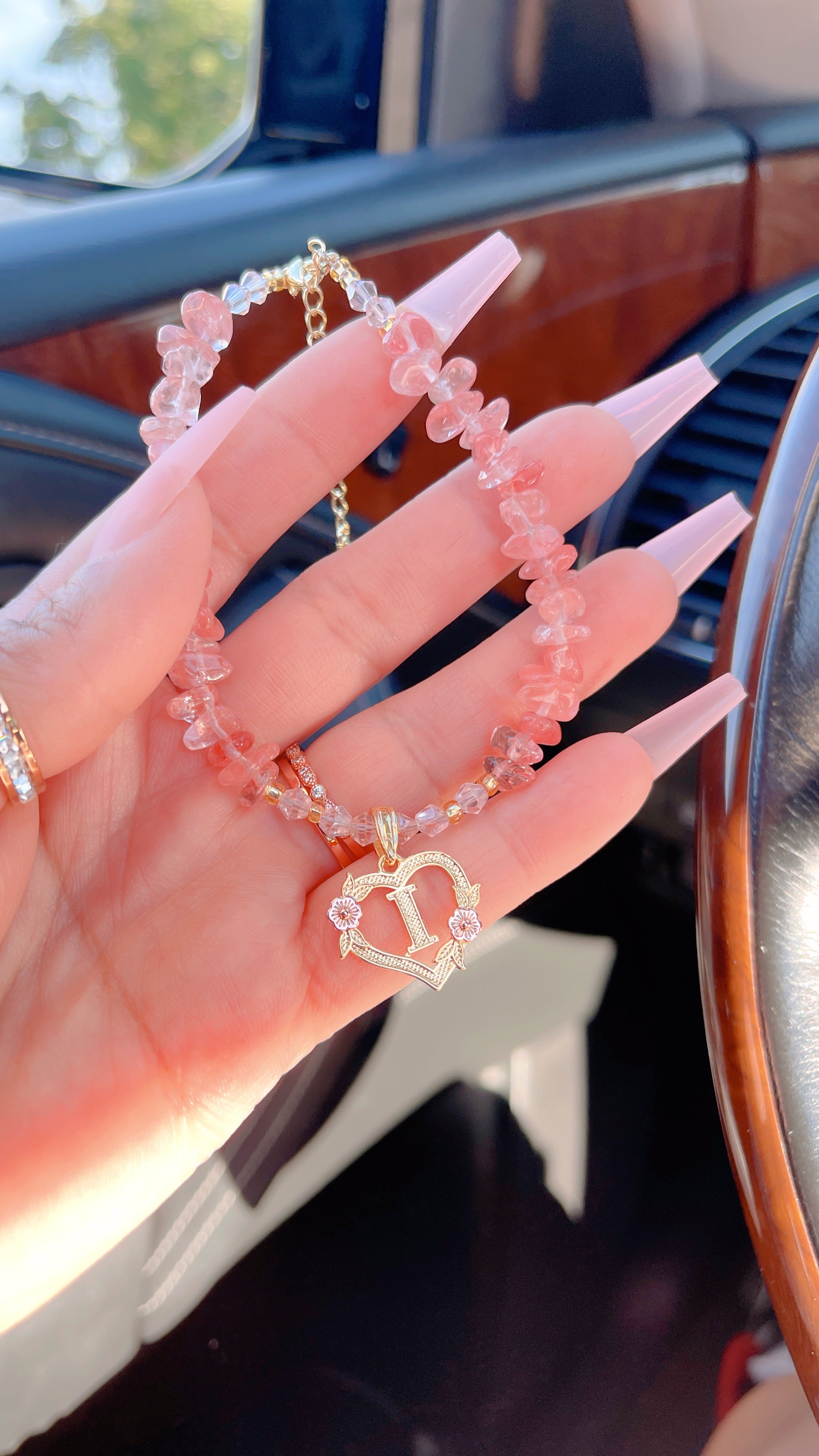 Pulsera Corazón con inicial de Cuarzo Rosa