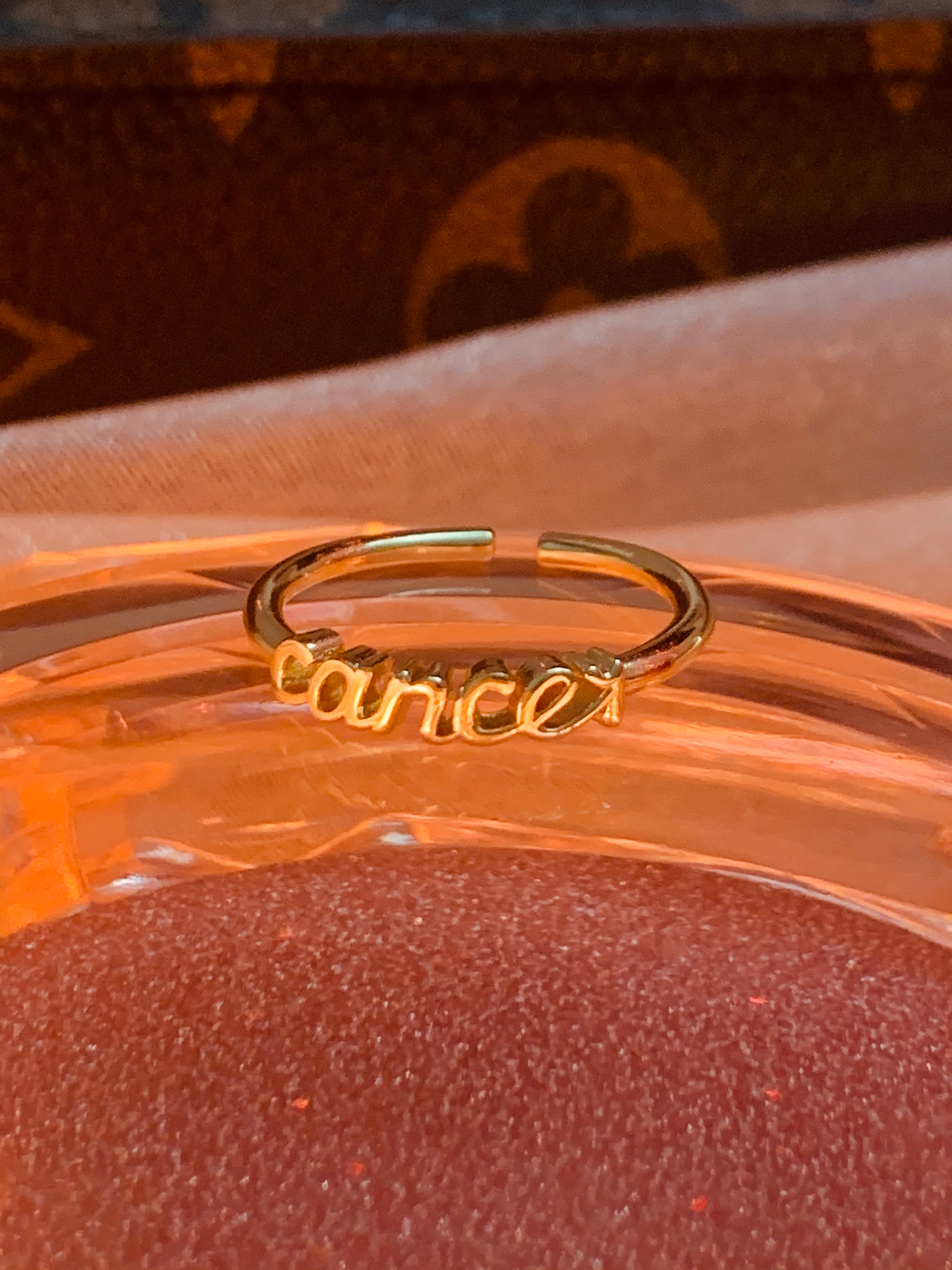 Anillos de oro del zodiaco