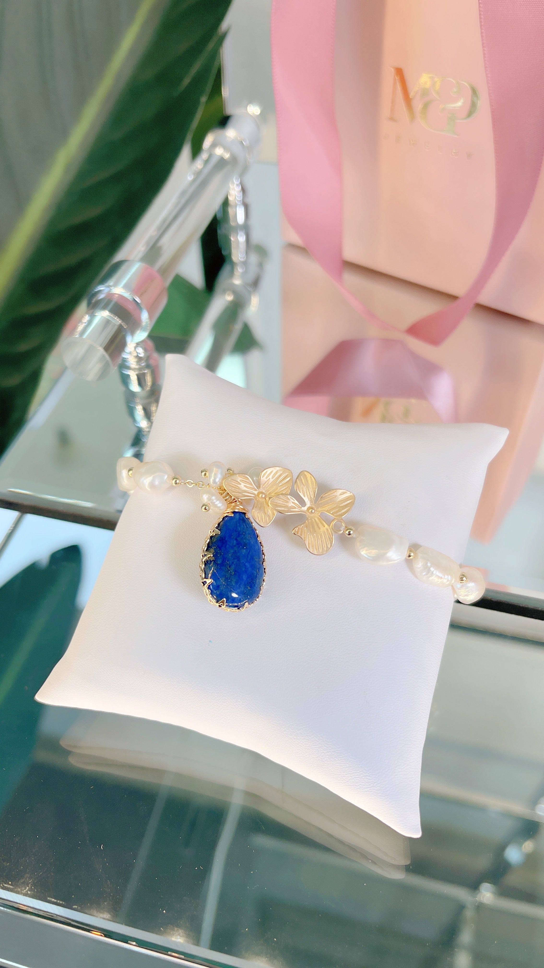 Sodalite Teardrop Crystal Bracelet