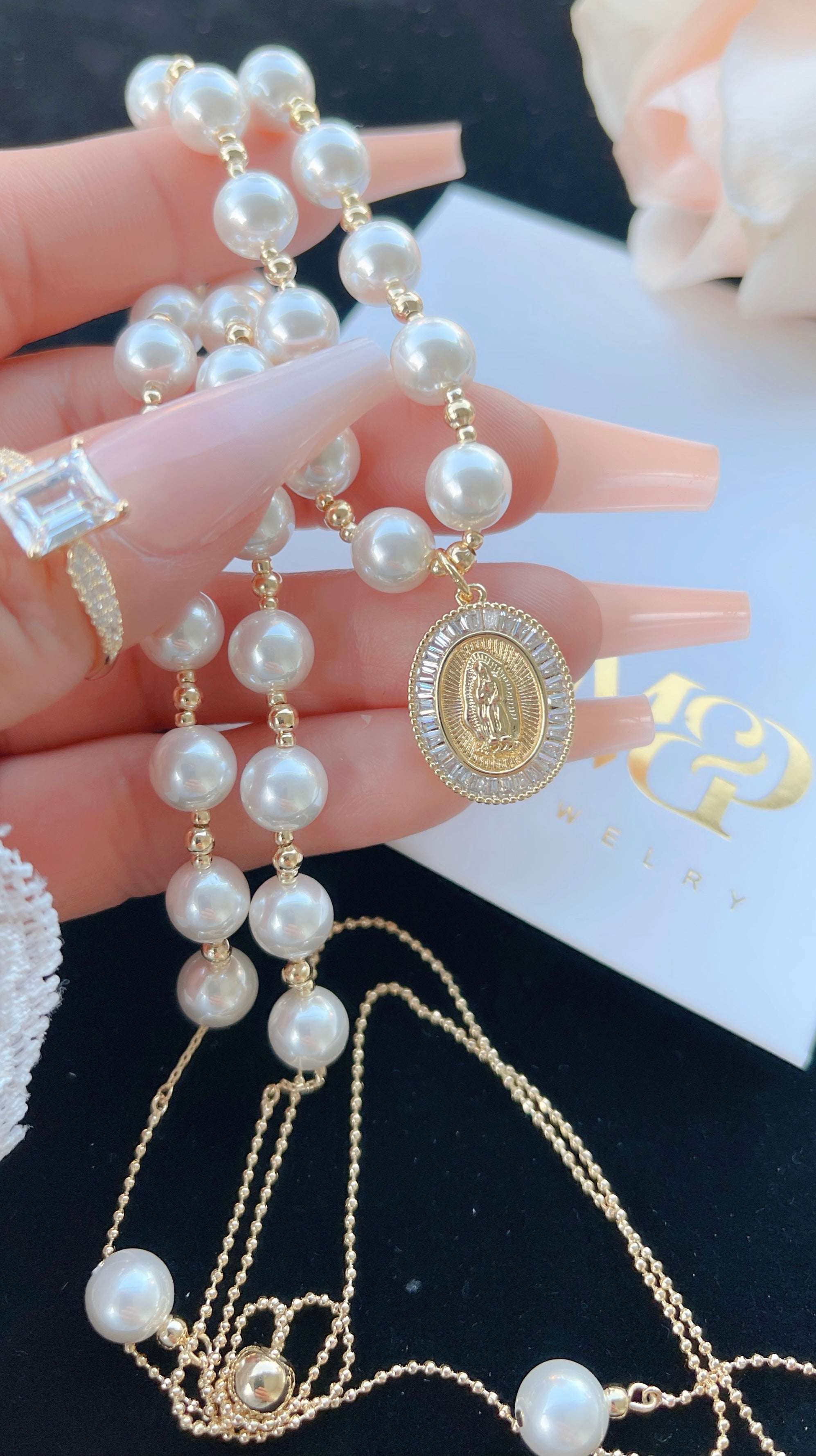 Collar de Perlas Corriente de María