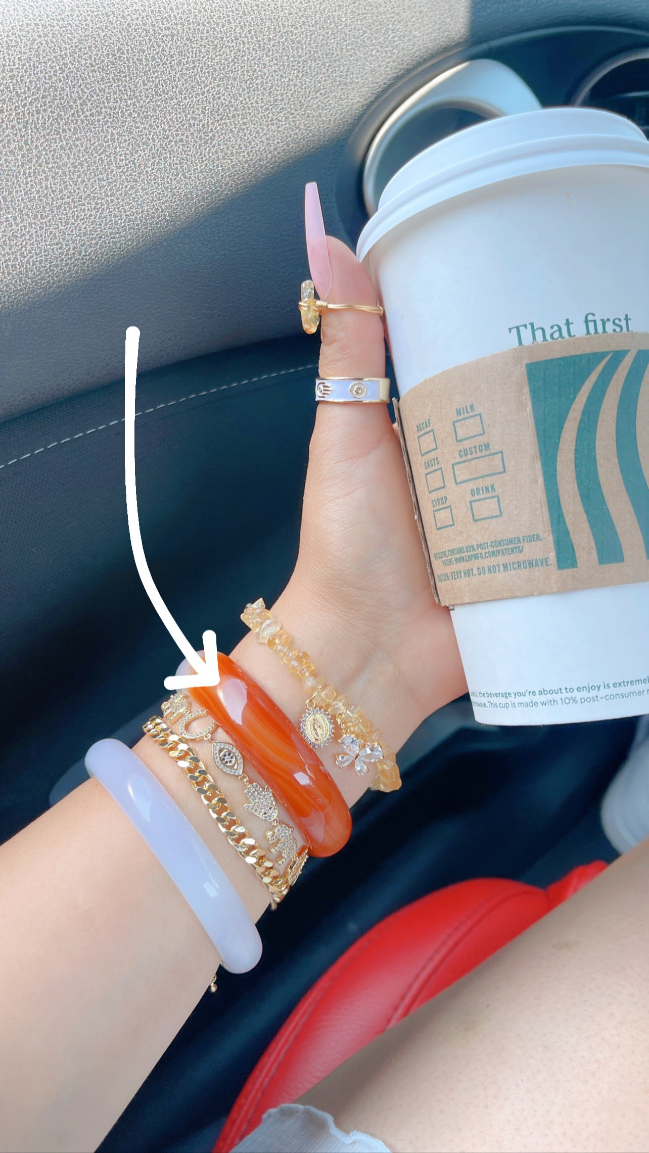 Brazalete de jade y ágata roja