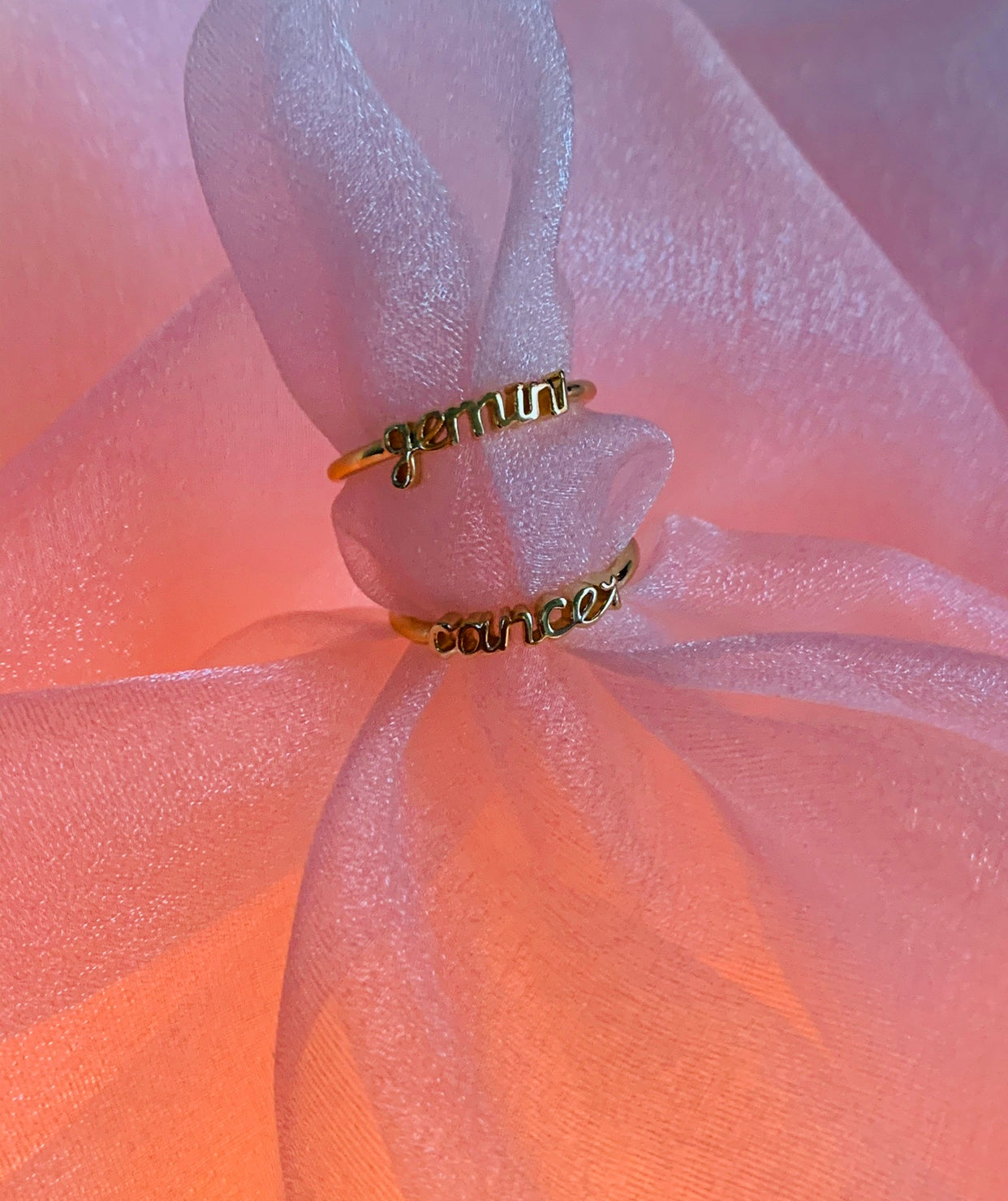 Anillos de oro del zodiaco