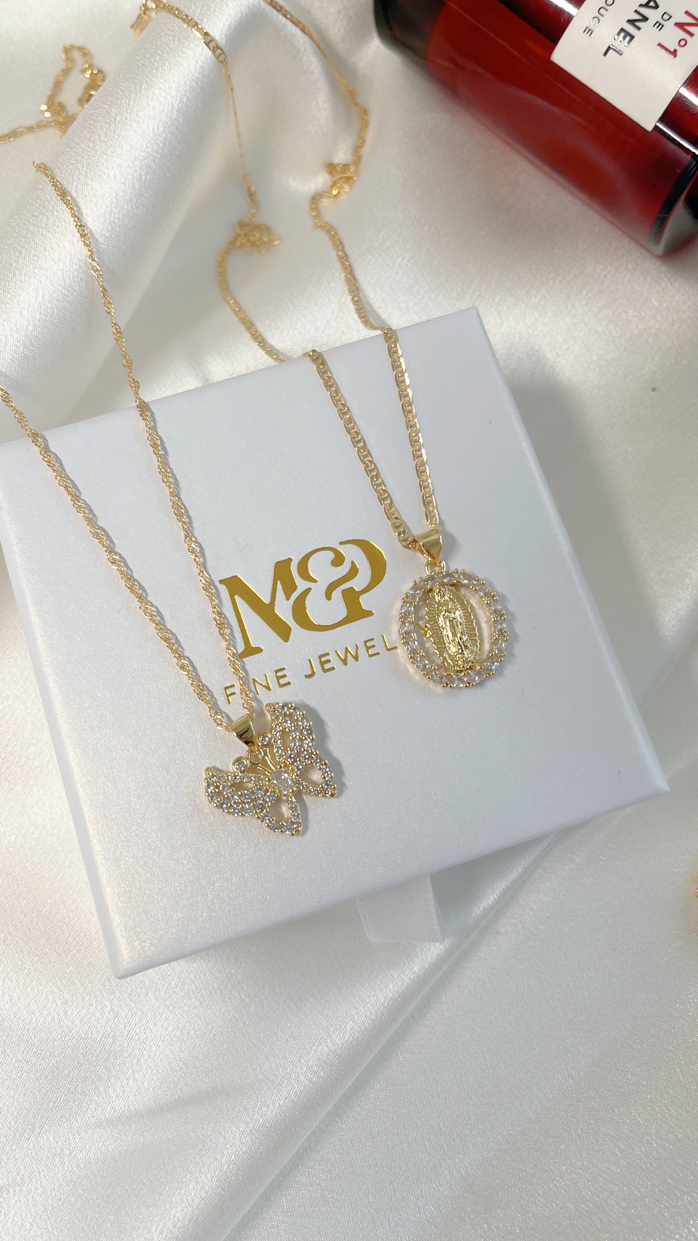 Collar Mariposa Aurora