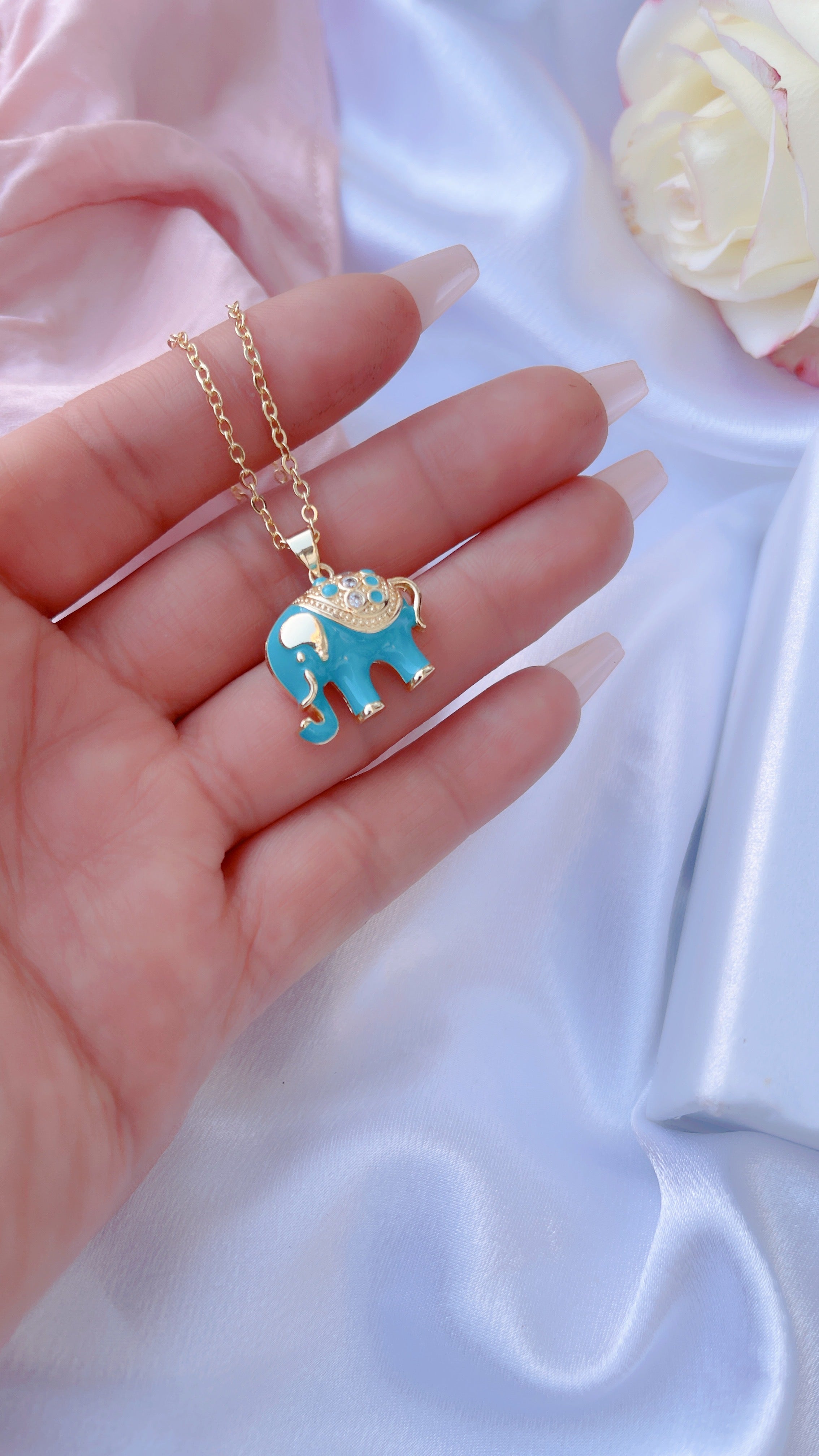 Collar Elefante Azul de la Suerte