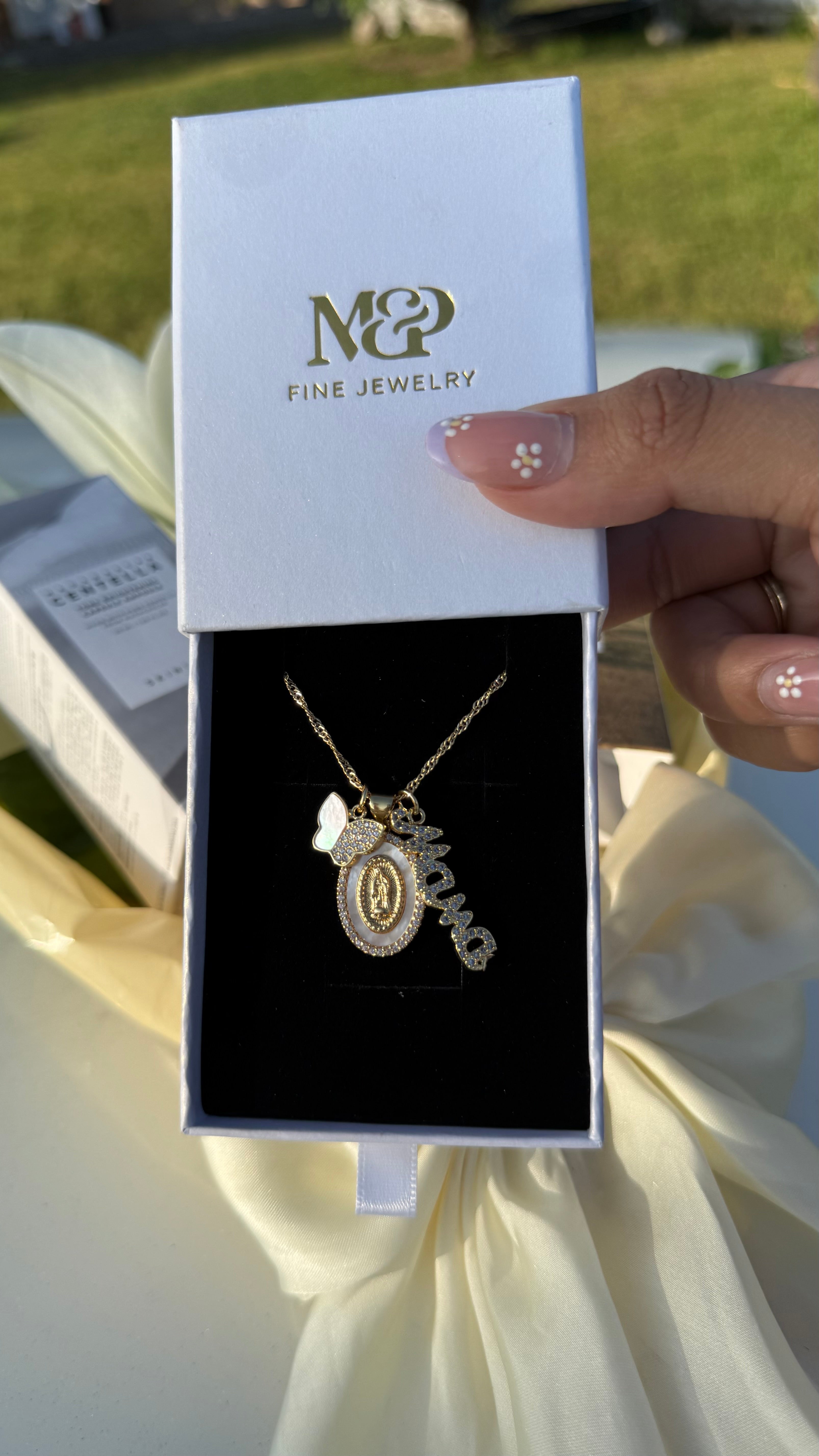 Mama Necklace