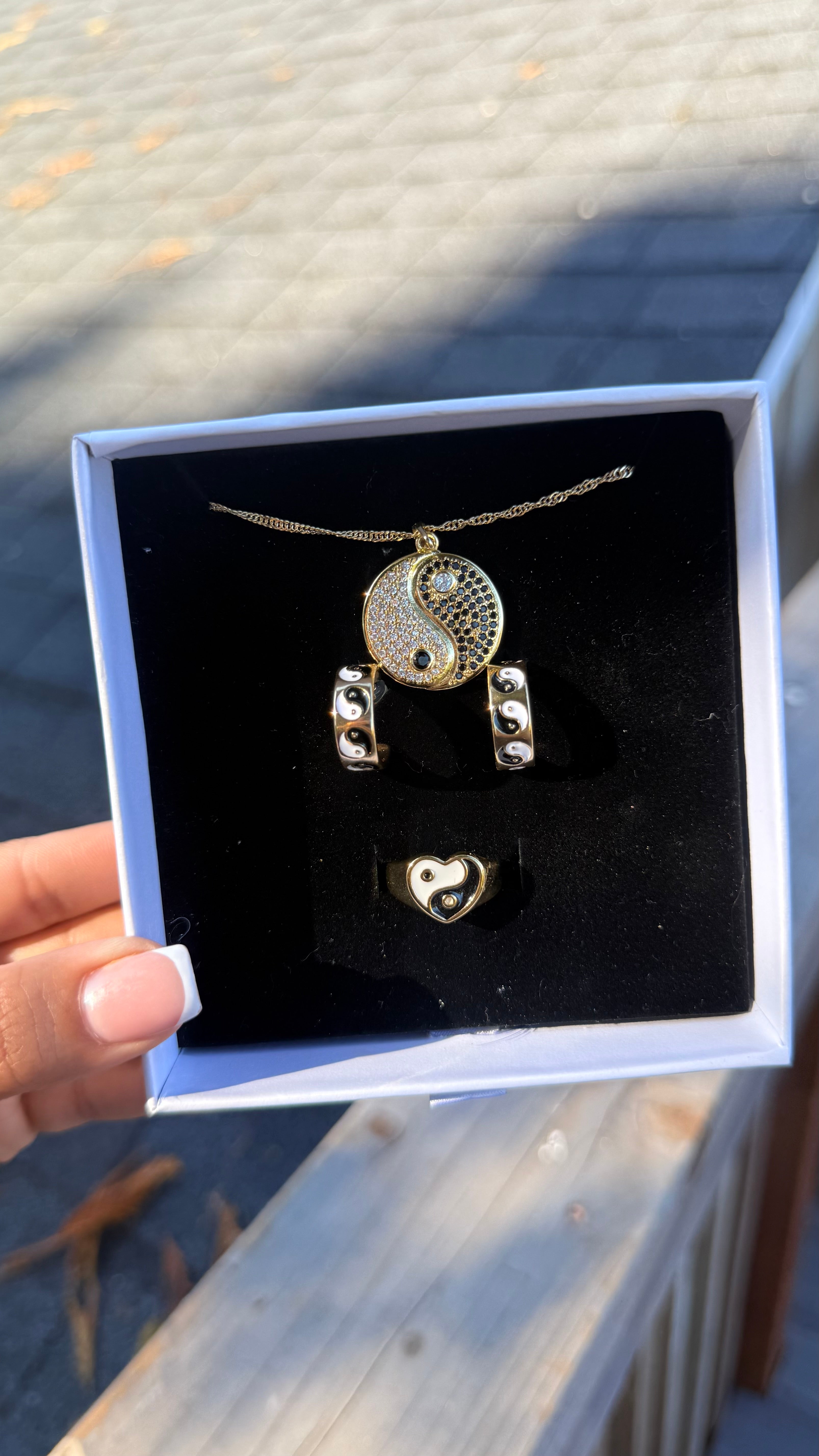 Yin & Yang Necklace Set