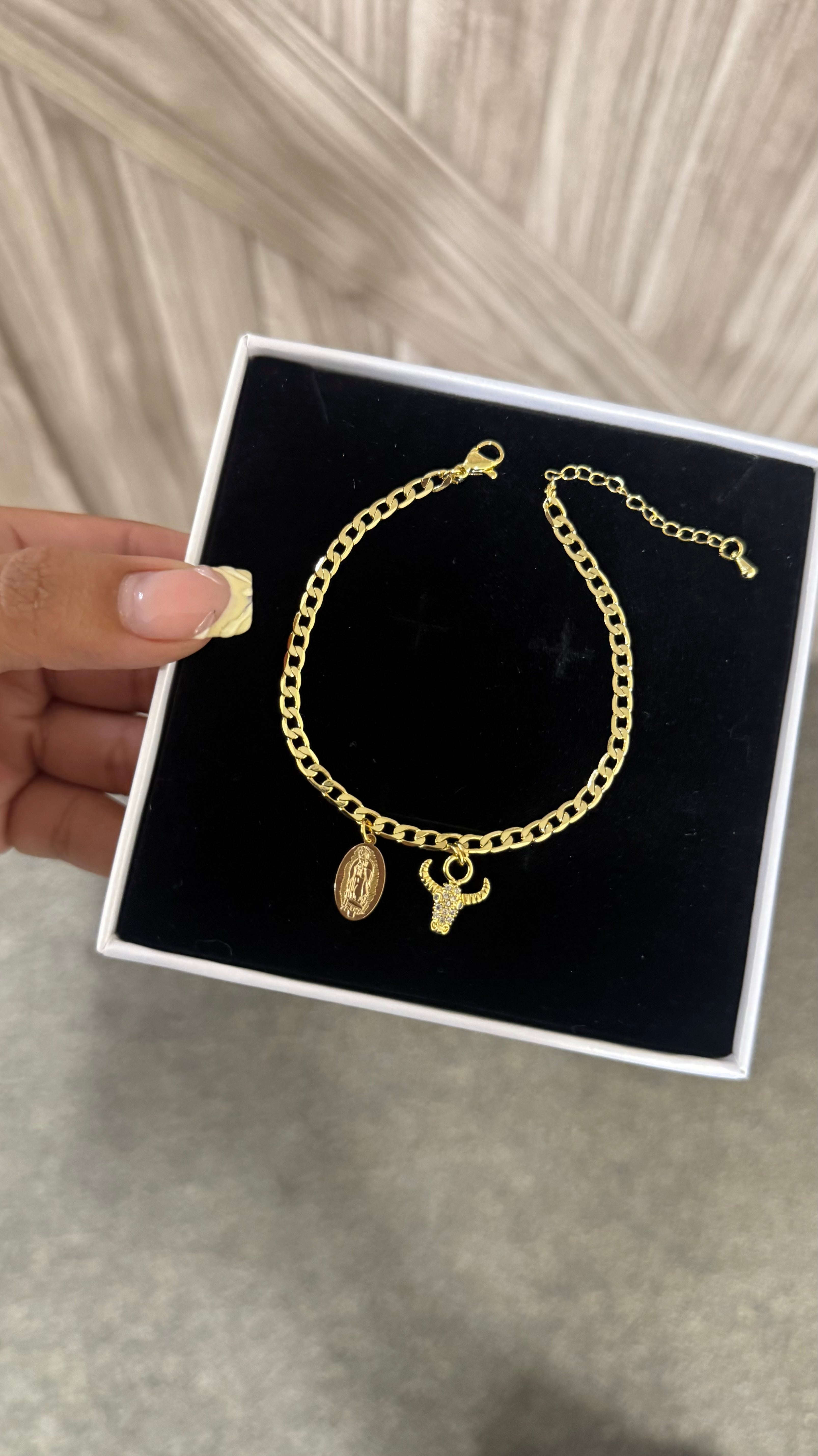 Virgencita Vaquera Bracelet 🐮