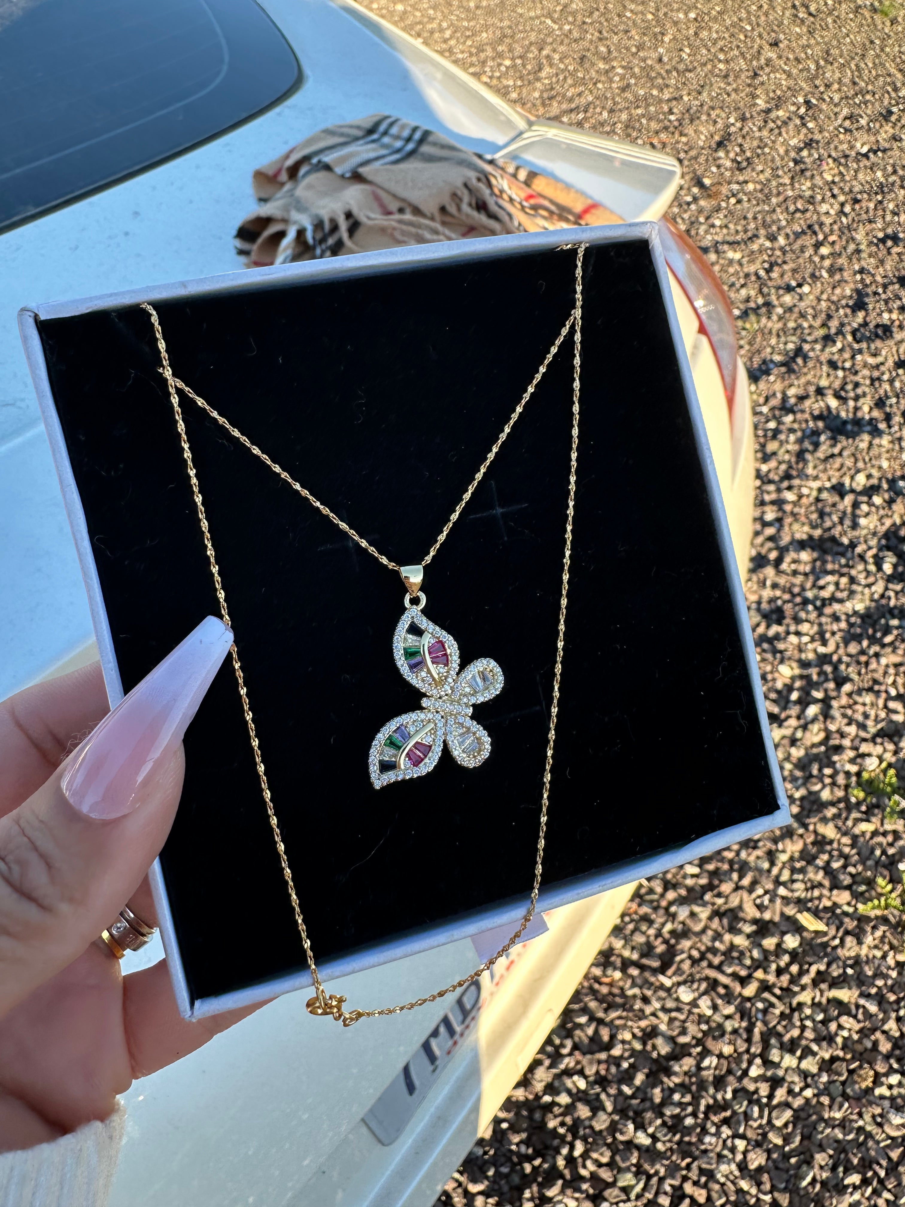 Mariposa Traicionera Necklace