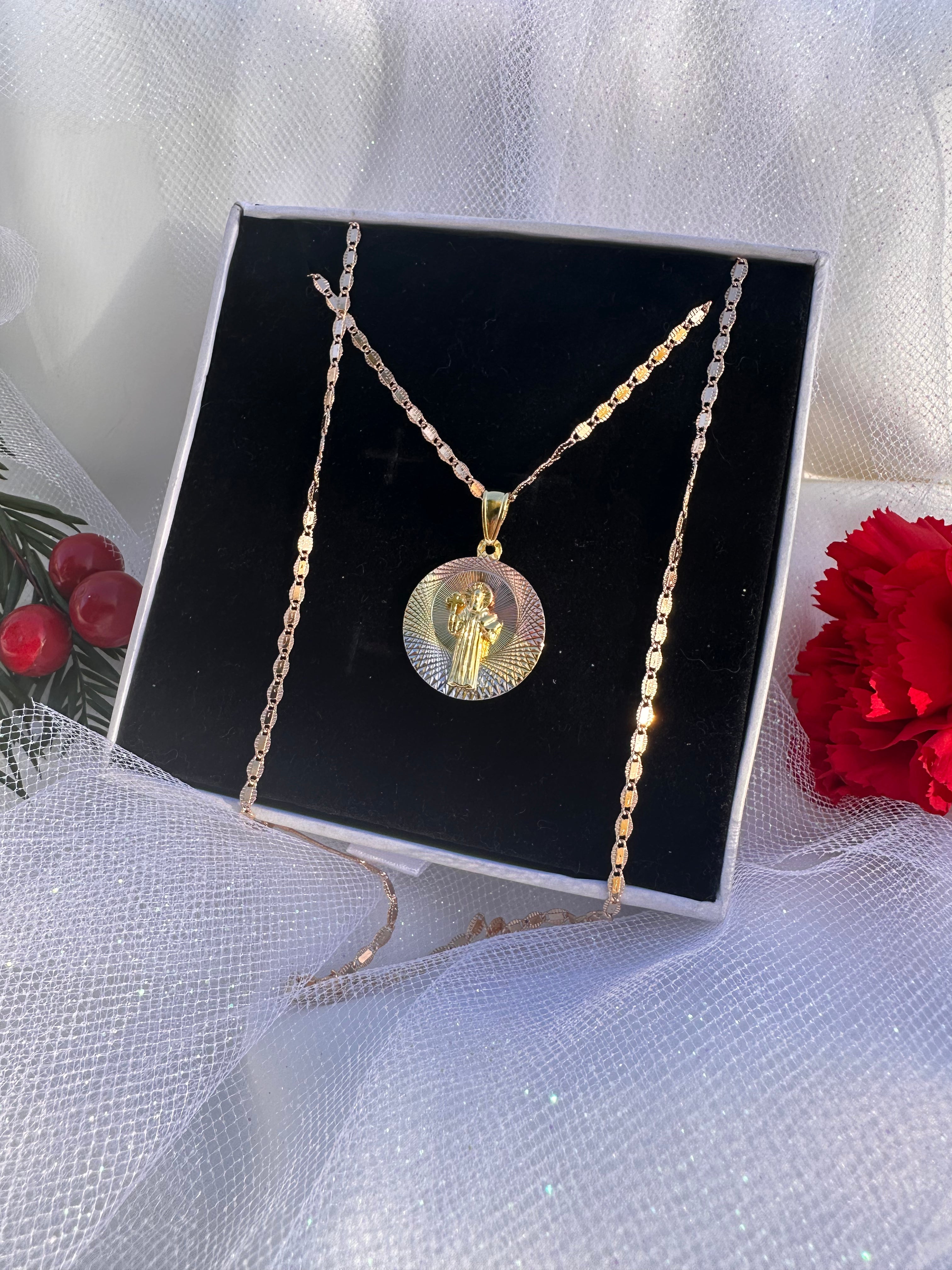 Tri-Tone San Benito Circle Necklace
