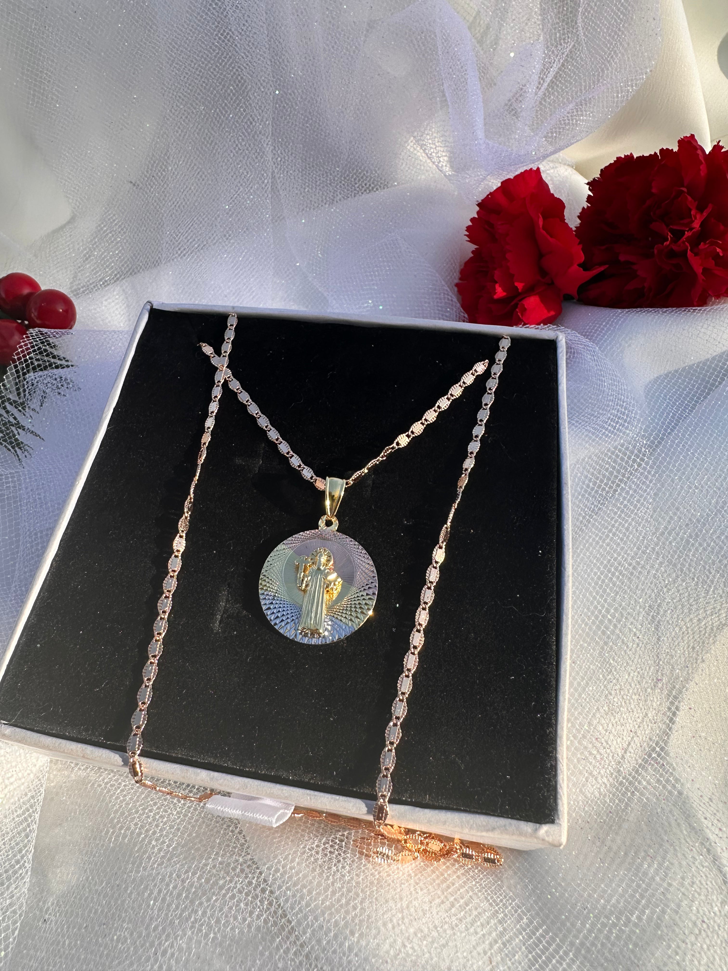 Tri-Tone San Benito Circle Necklace