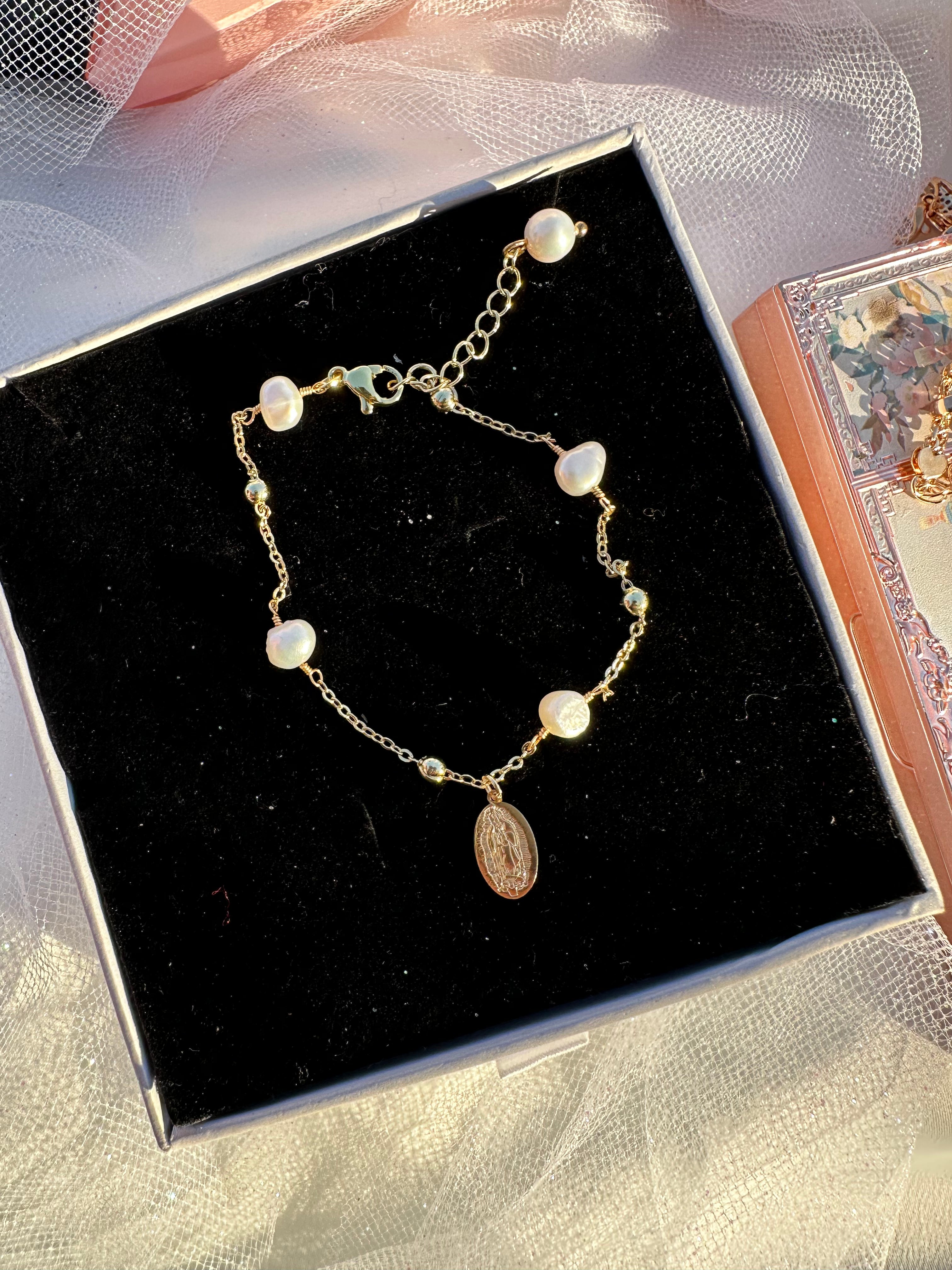 Pearl of Grace Virgencita Bracelet