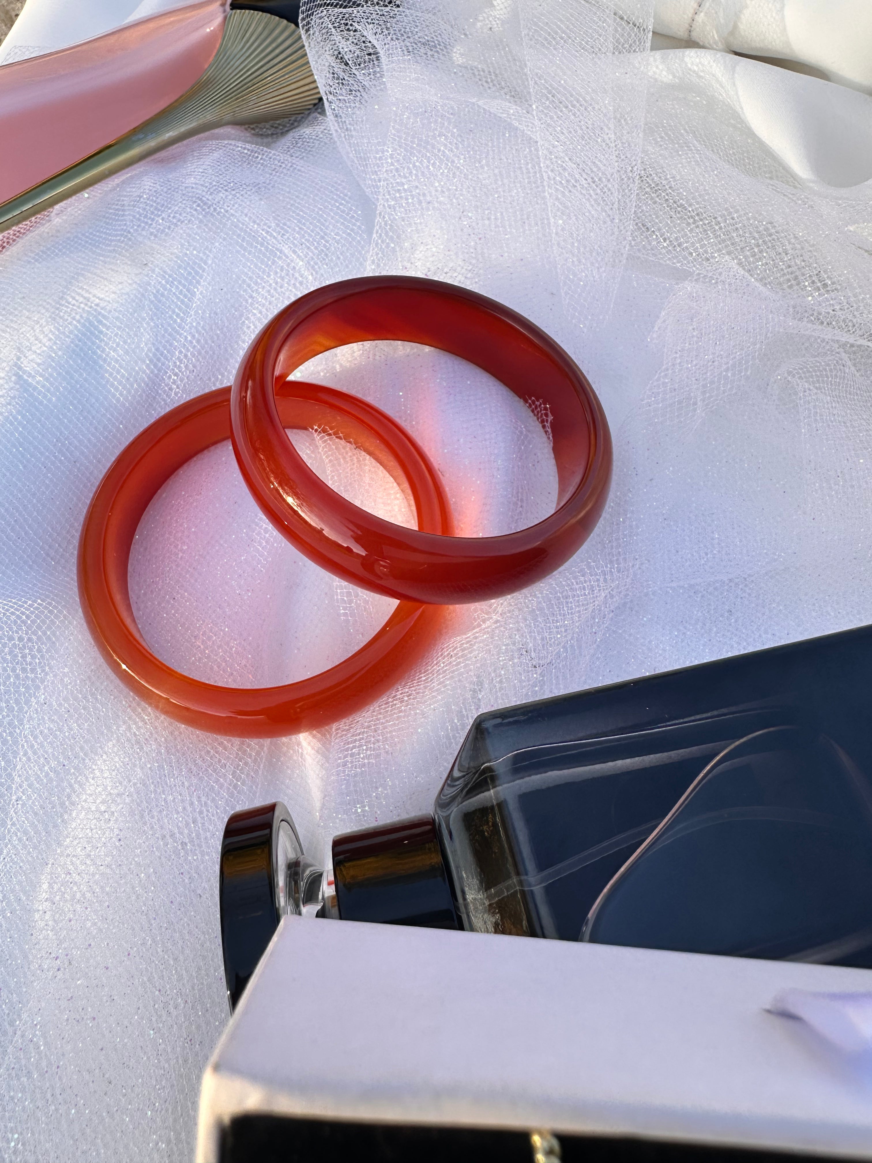 Brazalete de jade y ágata roja