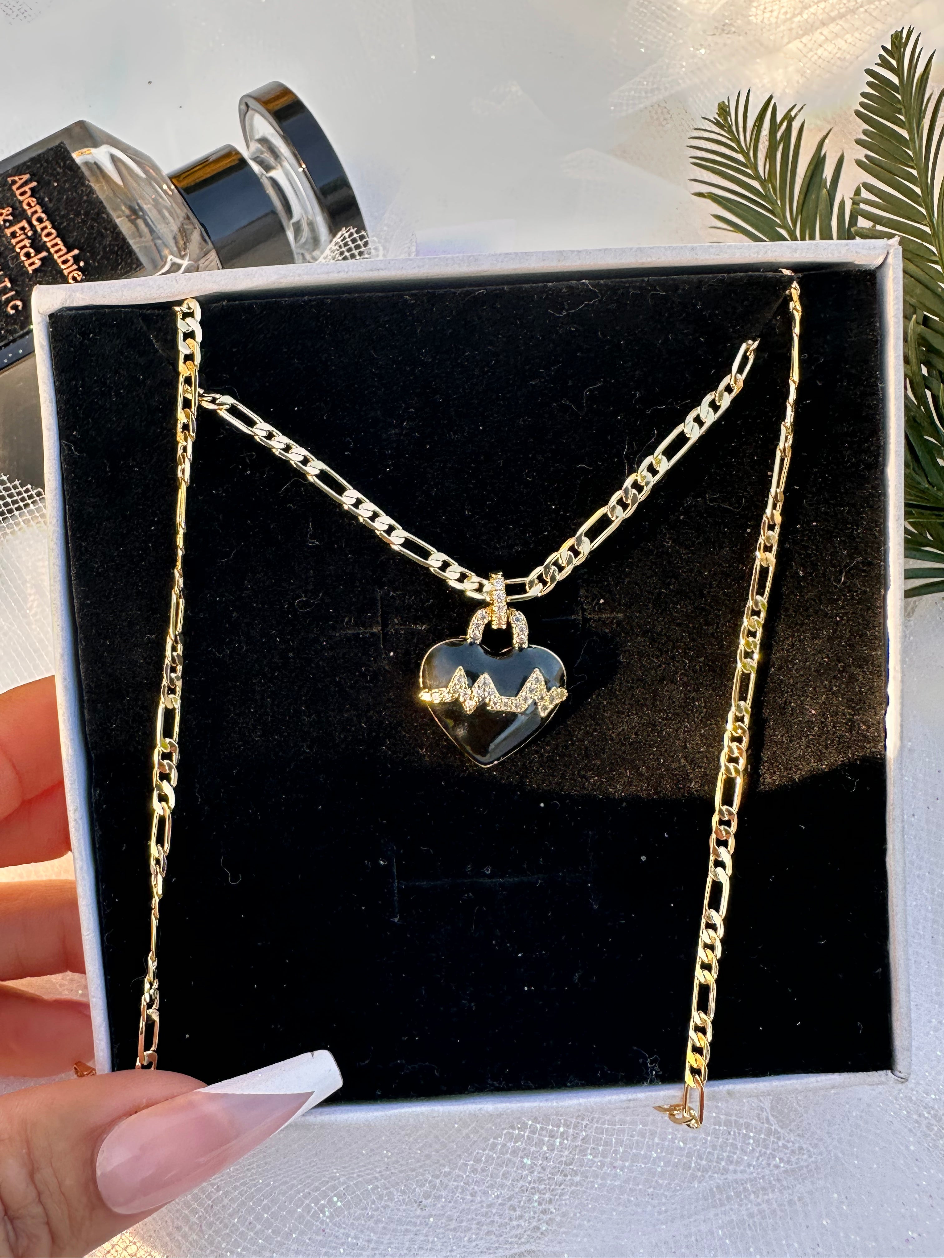 Mis Latidos Heart Neckece