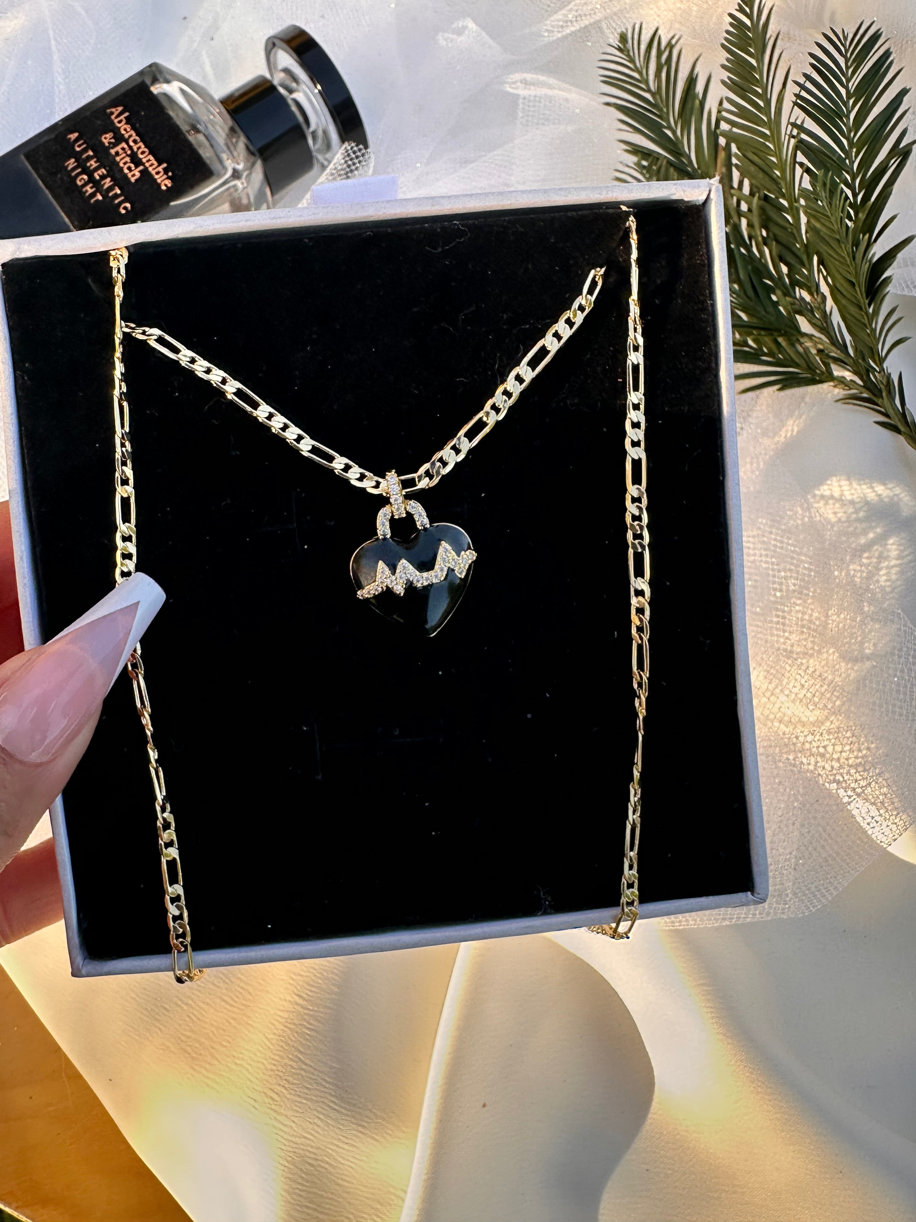 Mis Latidos Heart Neckece