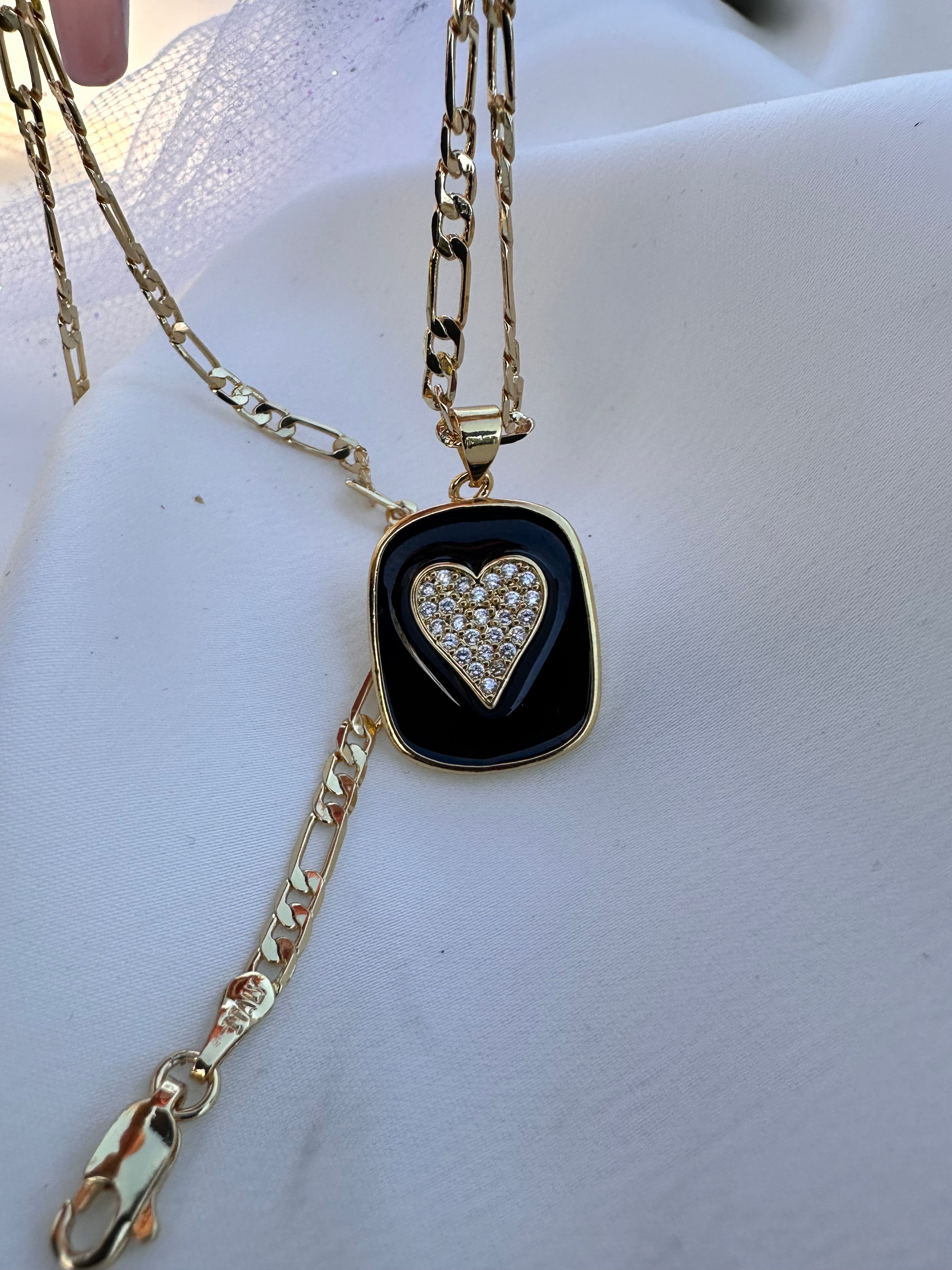El Rey De Corazones necklace