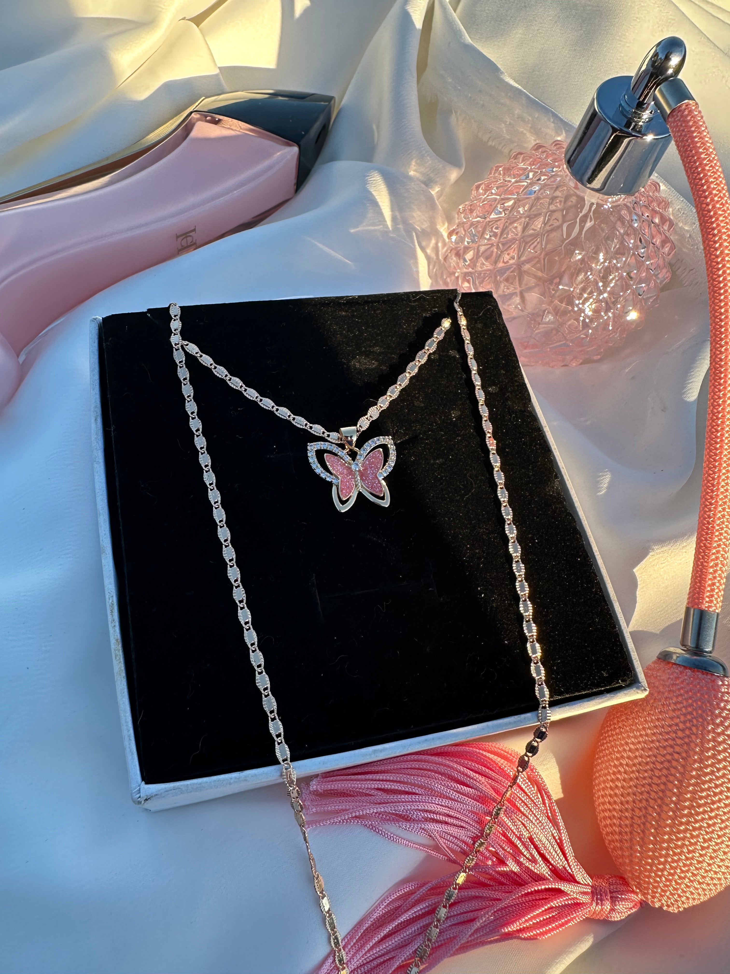Mariposa Tracionera Necklace