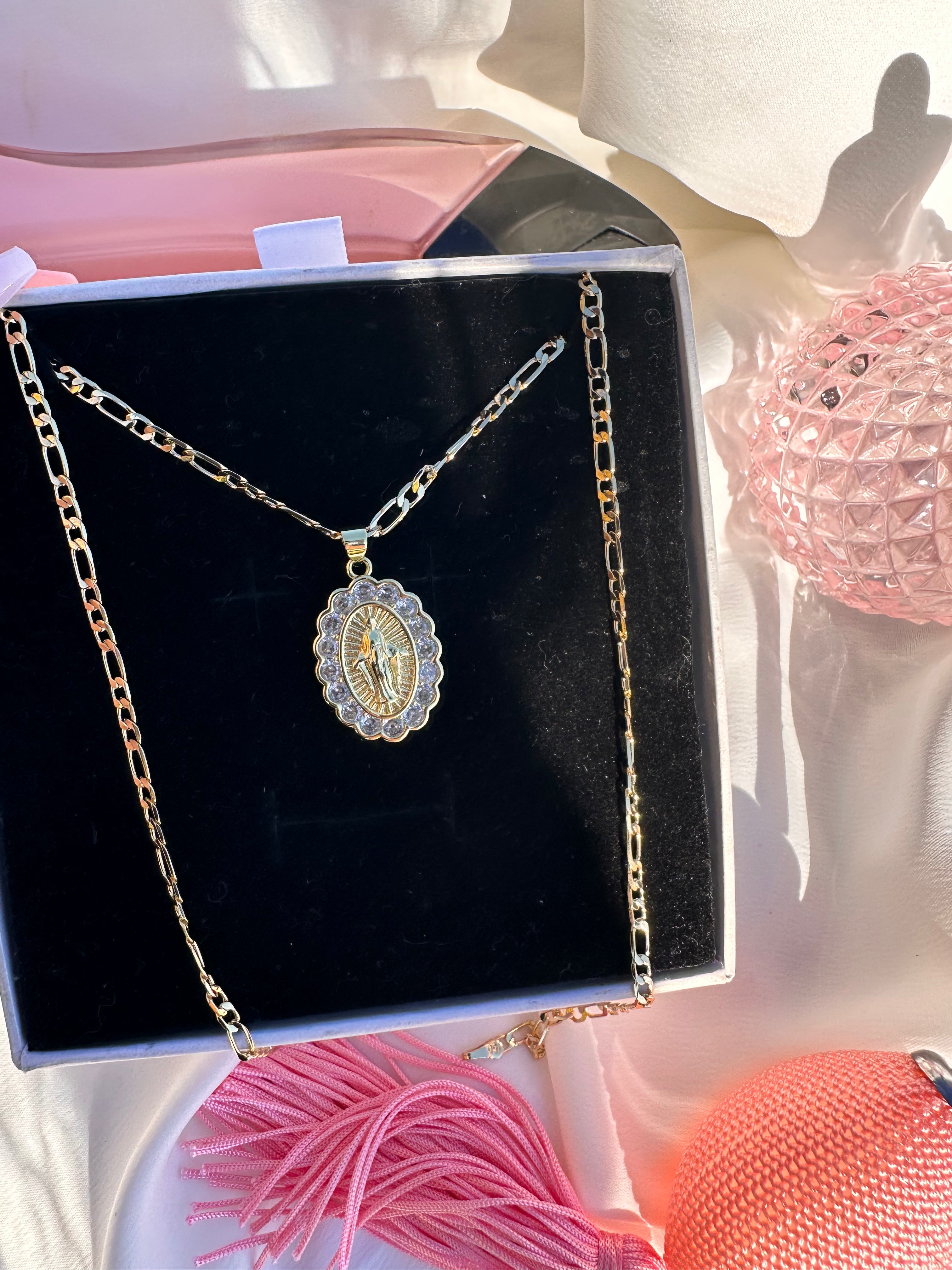 BV Collar María Santísima