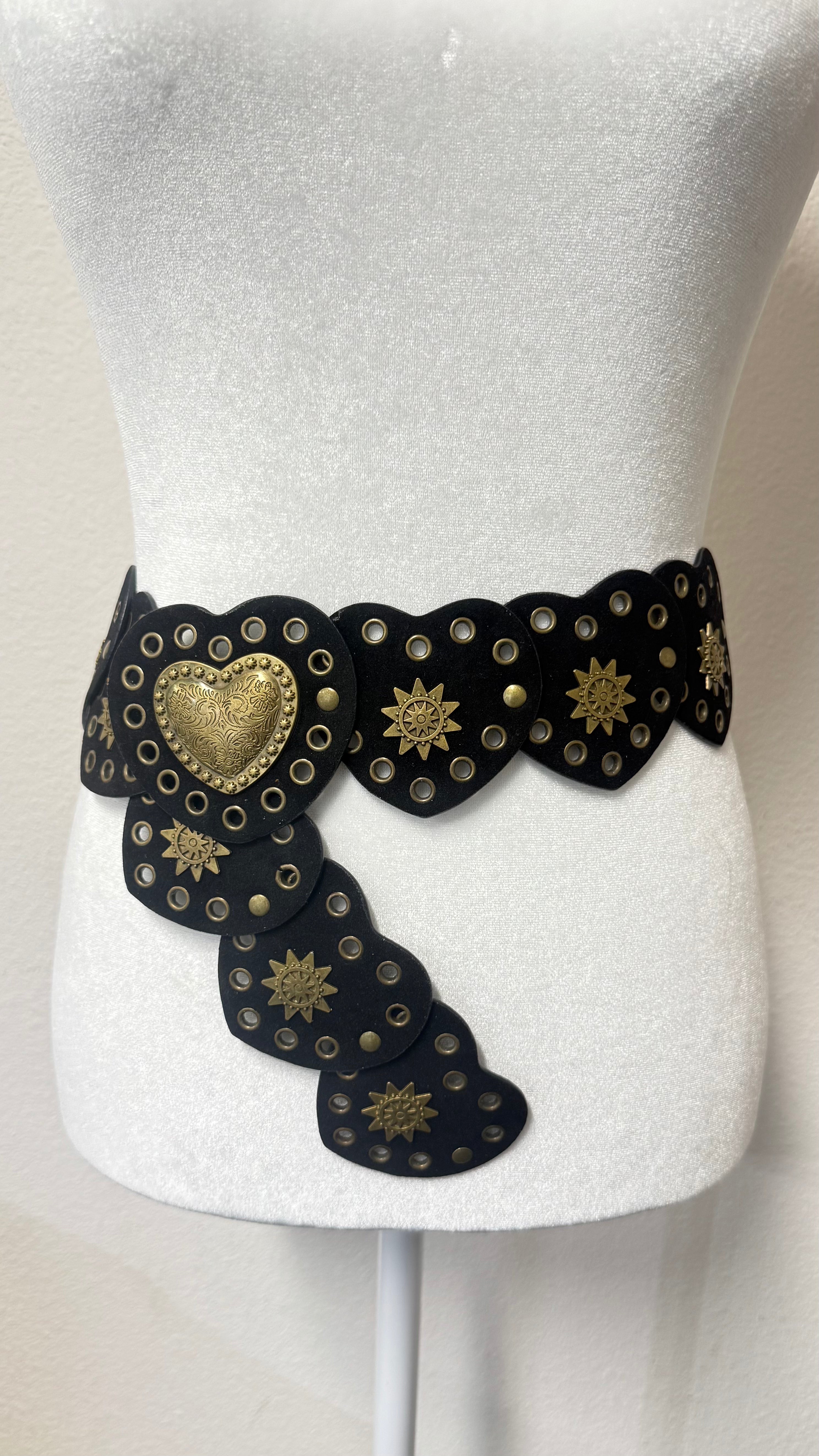 37" Vaquerita Western Heart Belt