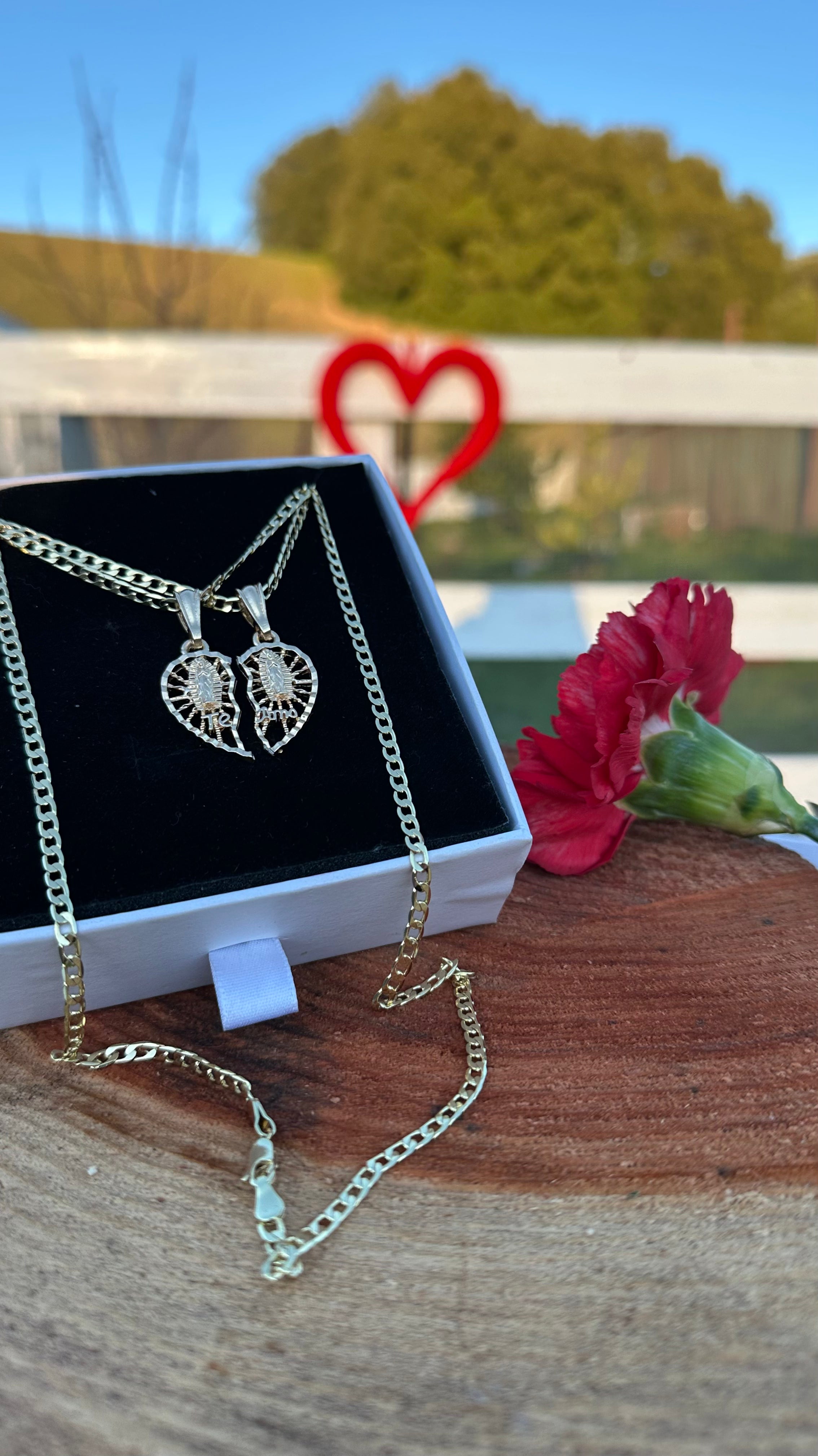 Te Amo Couple Heart Necklaces