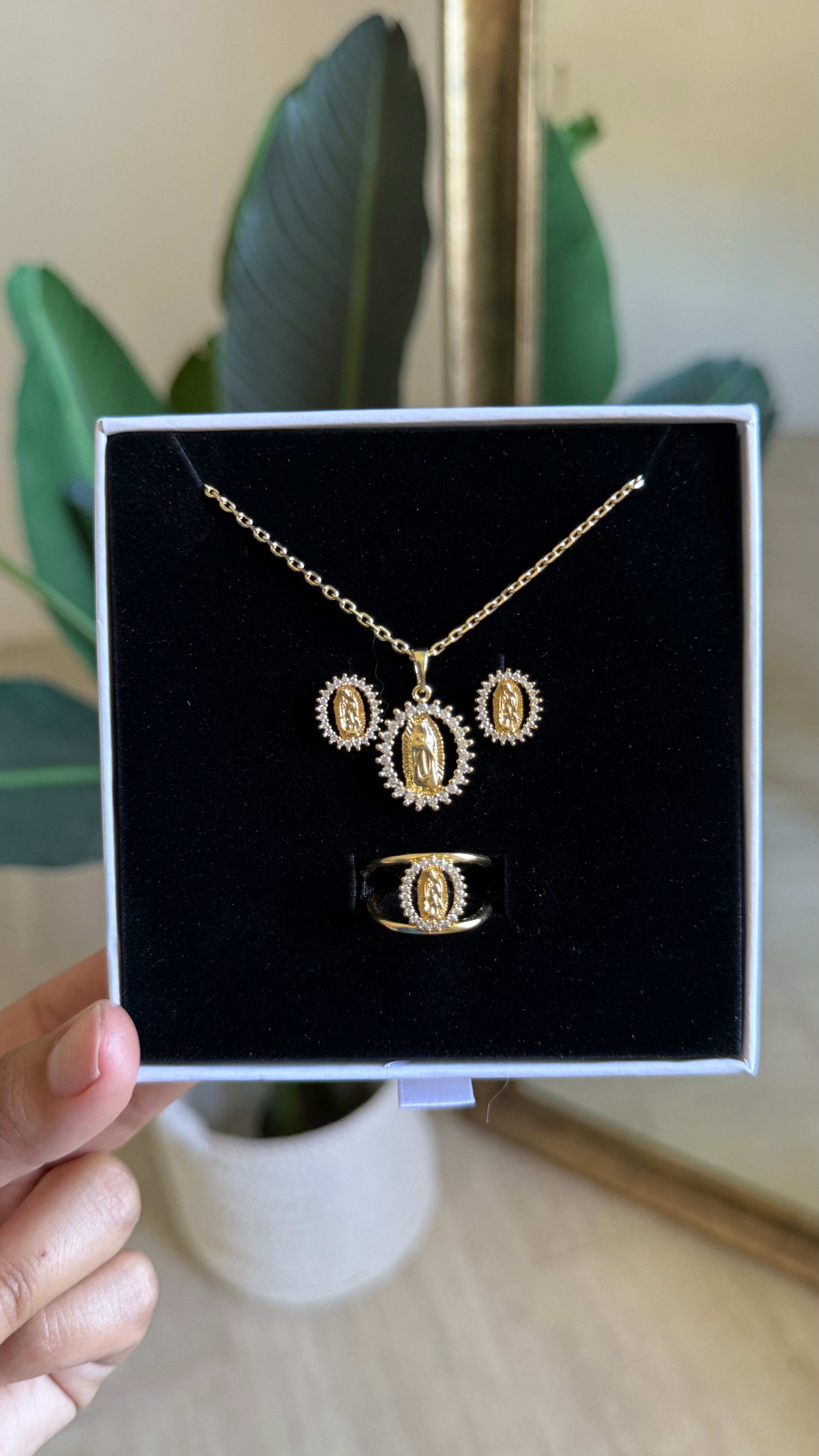 ✨ Virgin Mary Pendant Necklace, Ring & Earrings Set ✨