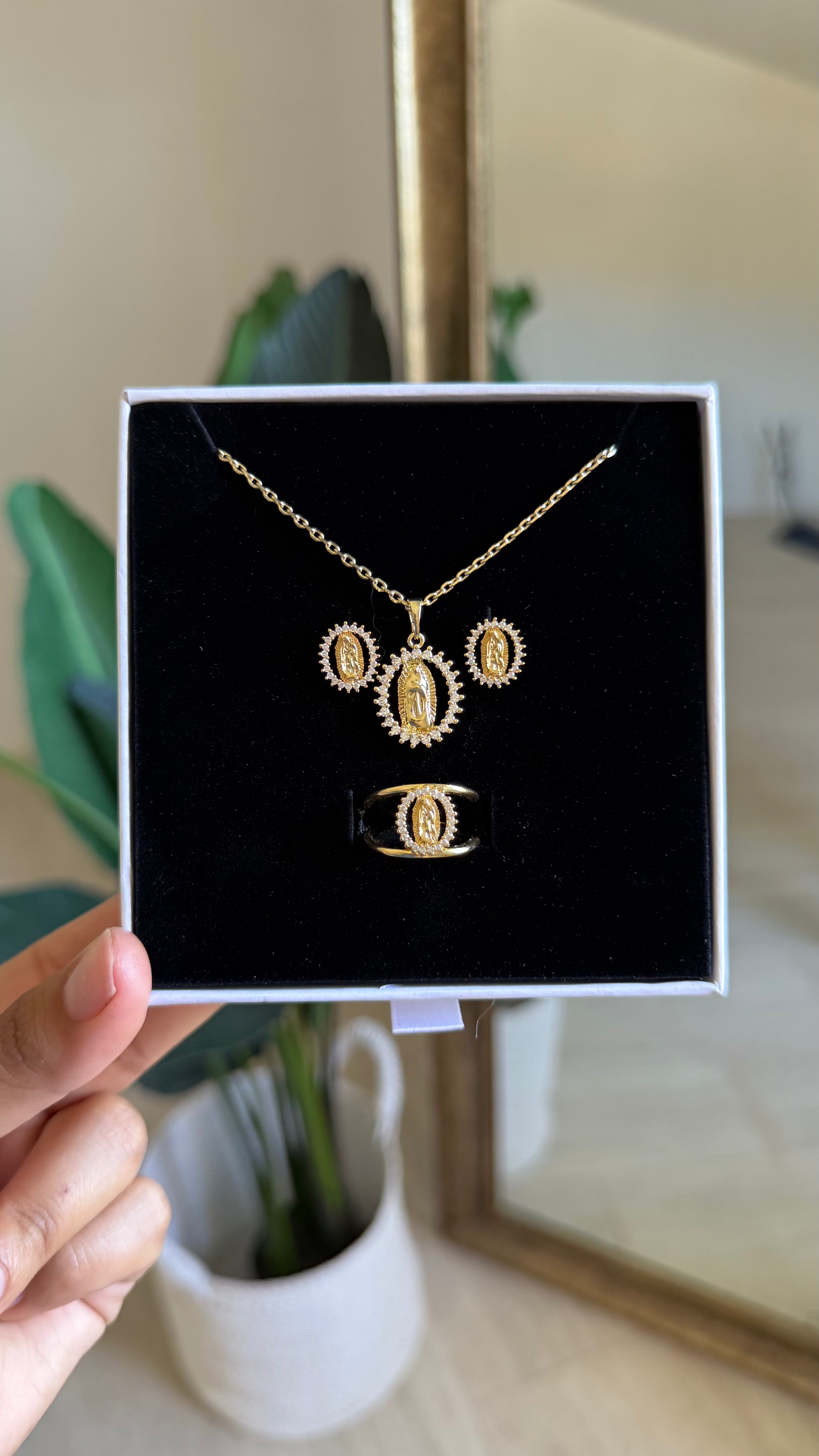 ✨ Virgin Mary Pendant Necklace, Ring & Earrings Set ✨