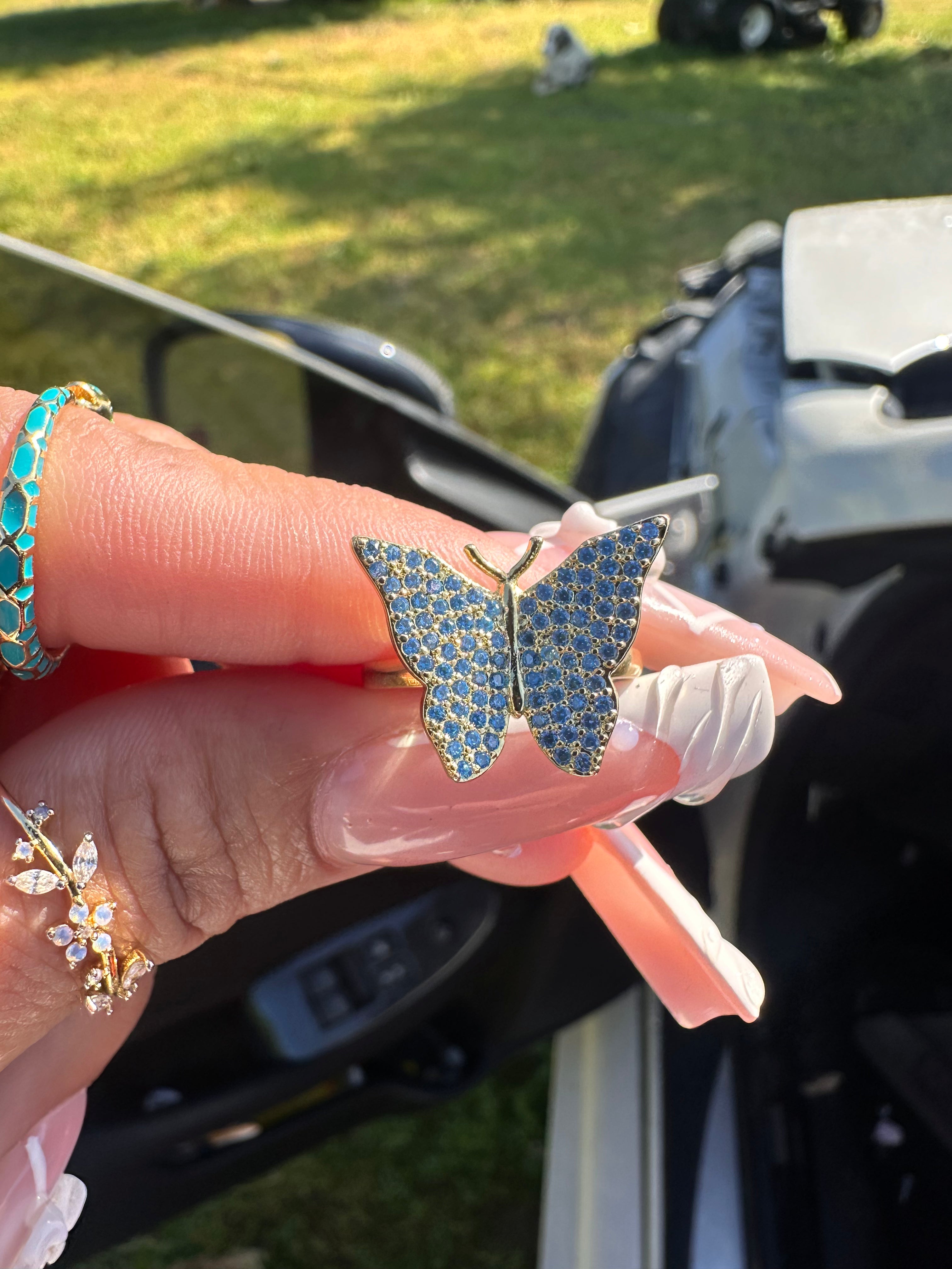 Butterfly & Co. Paved Ring