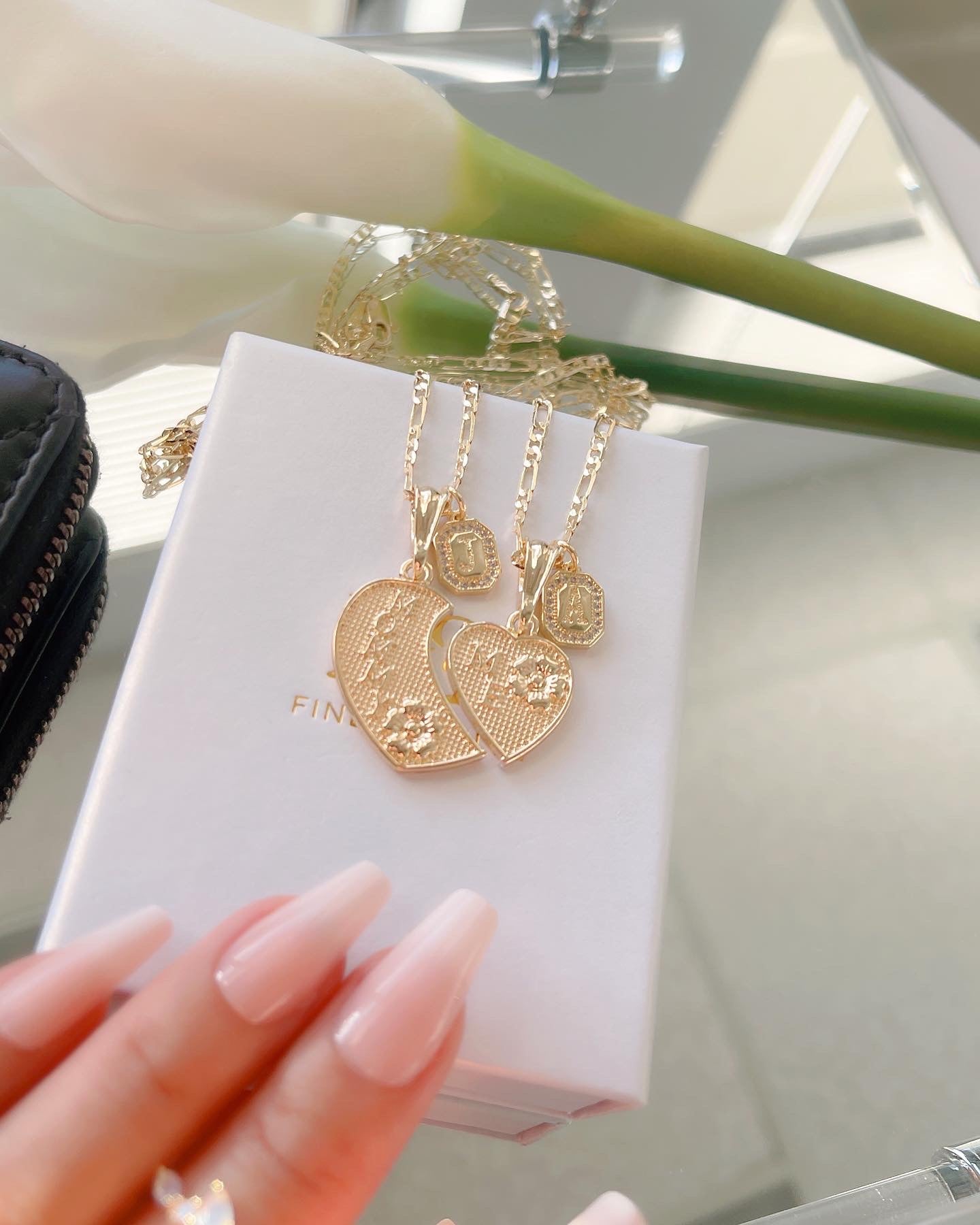 Collares de corazón con inicial de mamá y yo