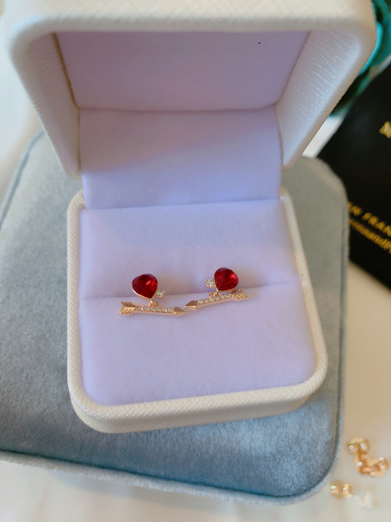 Aretes Corazón Rojo y Flecha