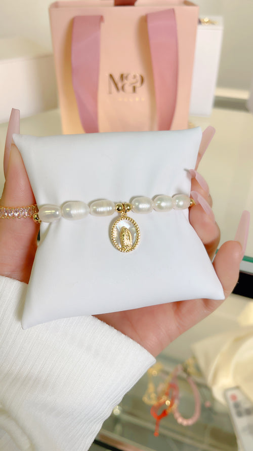Mary Pearl Bracelet