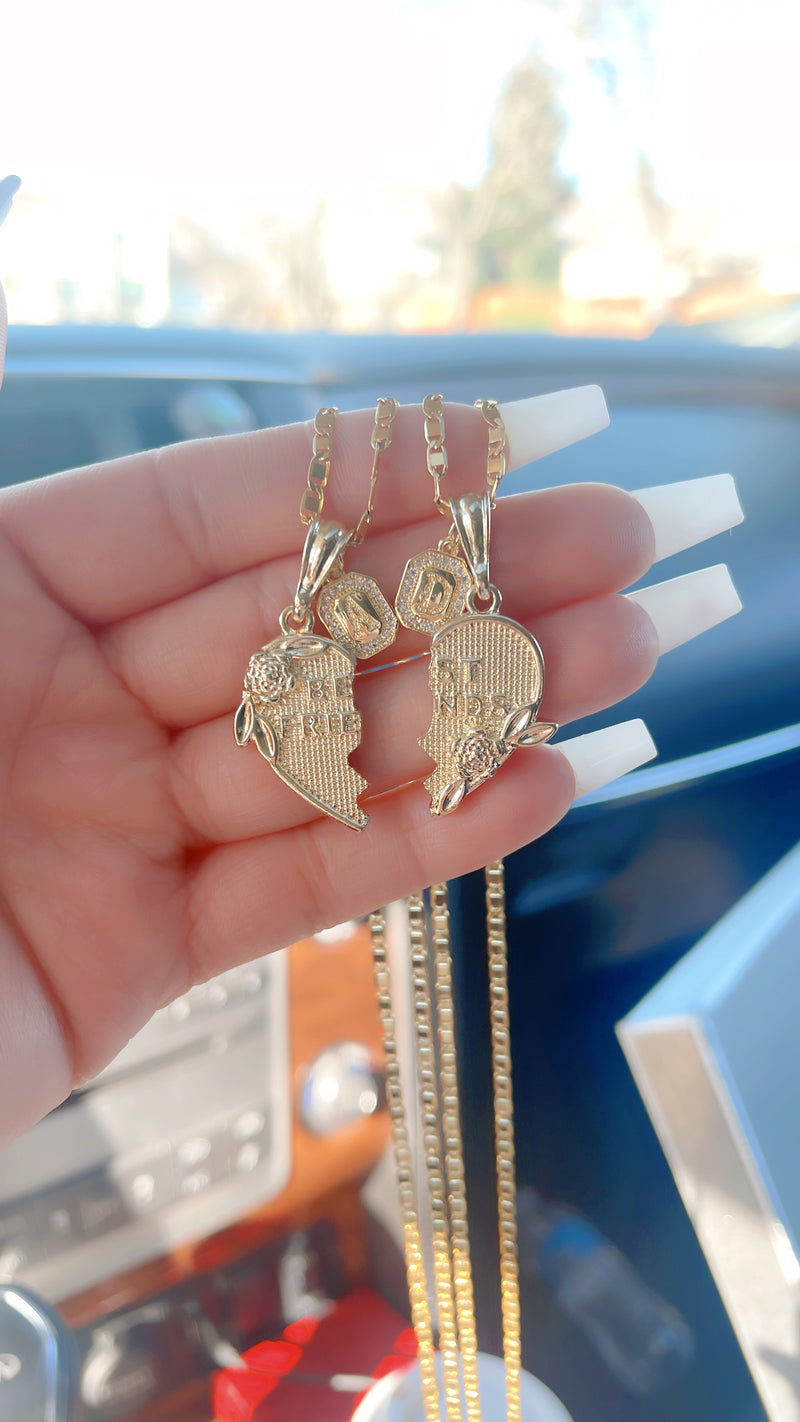 Collares de corazón con inicial de mejores amigos