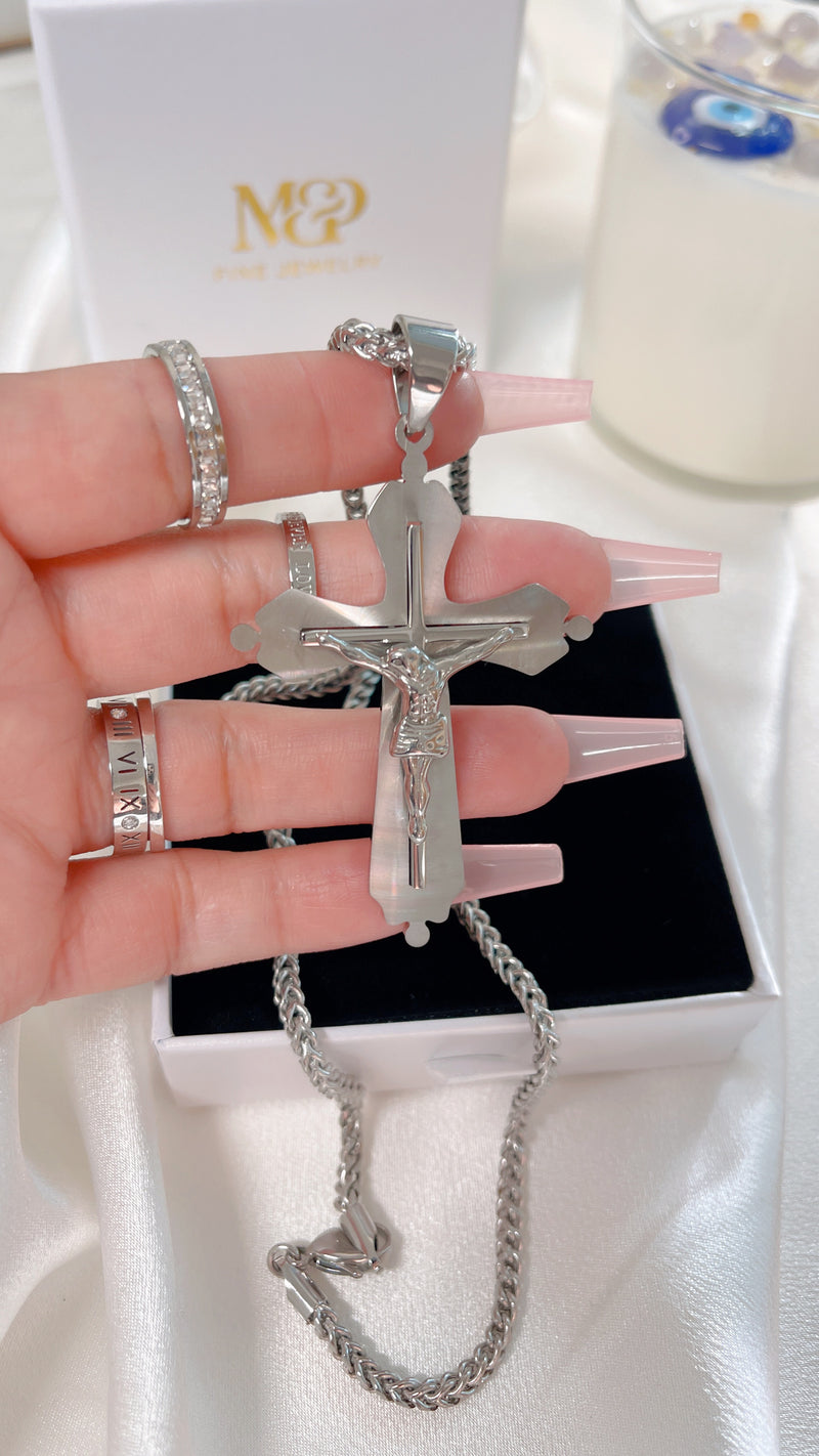 "Diosito que me Cuida" Necklace