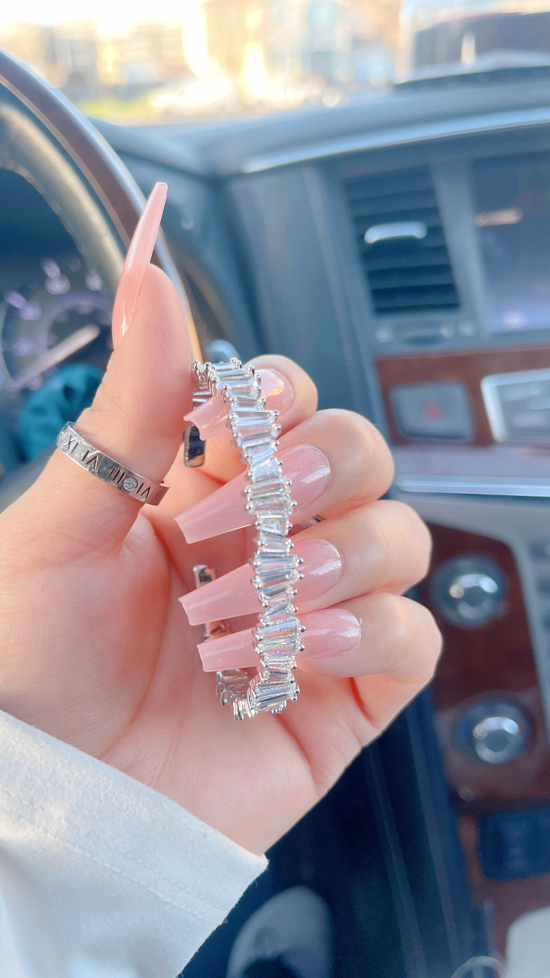 White Crystalized Bracelet