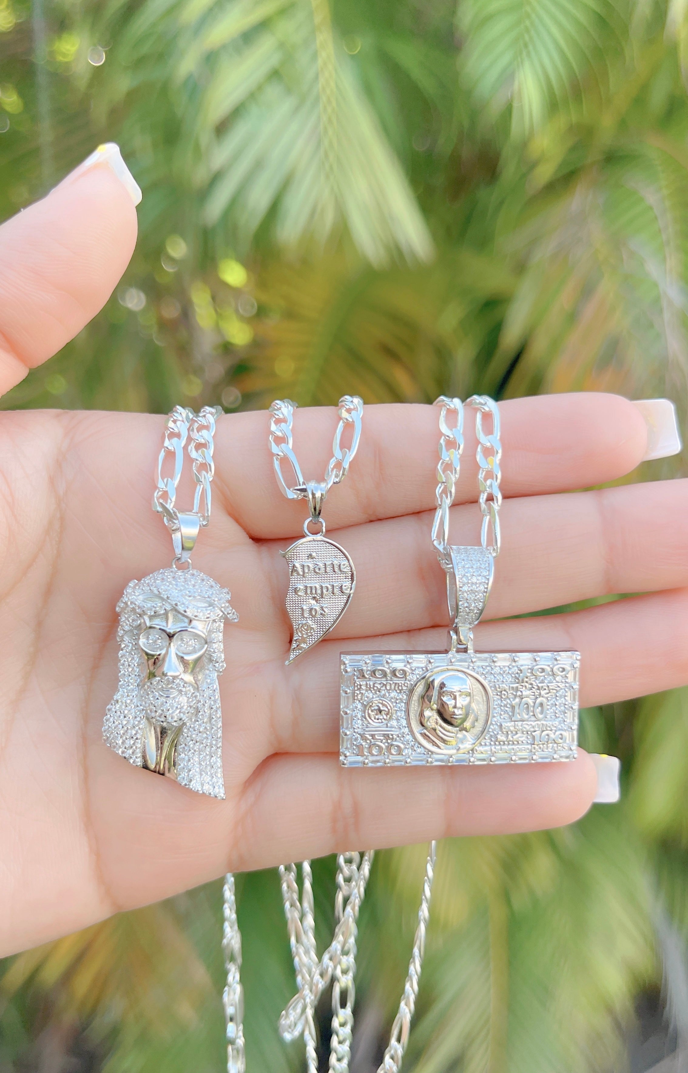 Collar con cruz de diamantes 3.0