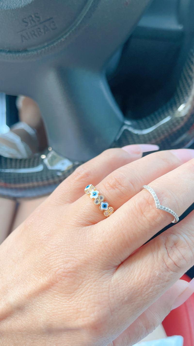 Anillo de mal de ojo con diamantes