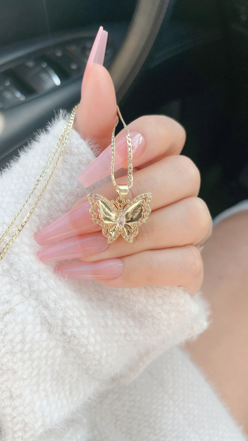 Collar de mariposa doble