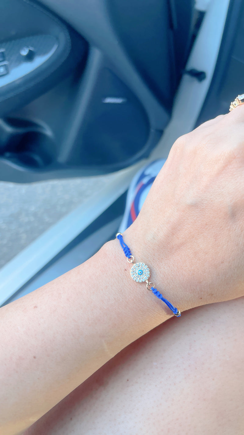 Pulsera azul del mal de ojo